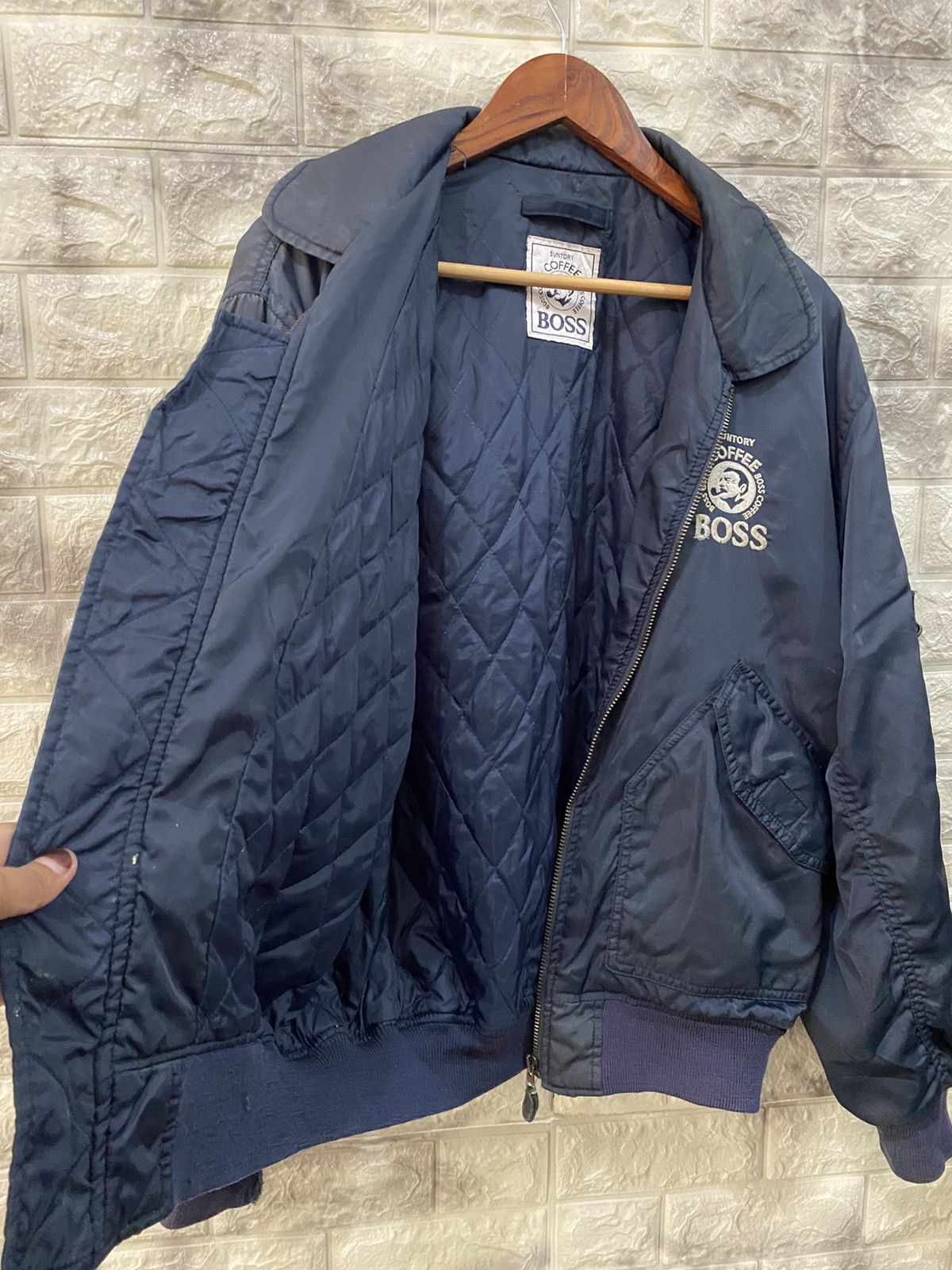 Vintage Vintage Bomber Jacket Suntory Coffee BOSS Size US L / EU 52-54 / 3 - 12 Thumbnail