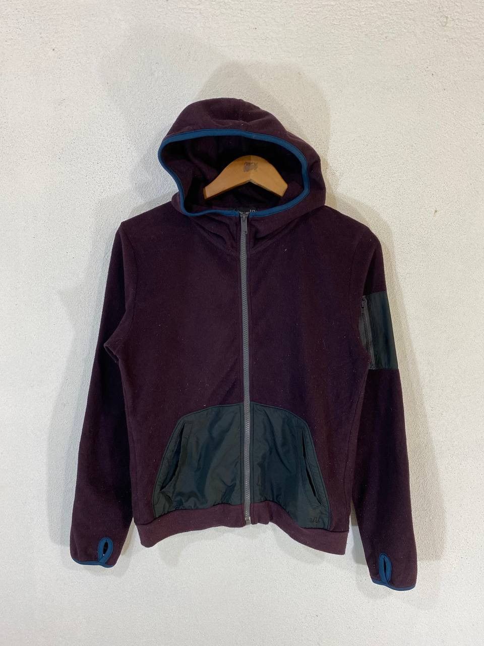Japanese Brand Uniqlo X Undercover japanese brands Fleece Sweater Size US S / EU 44-46 / 1 - 1 Thumbnail