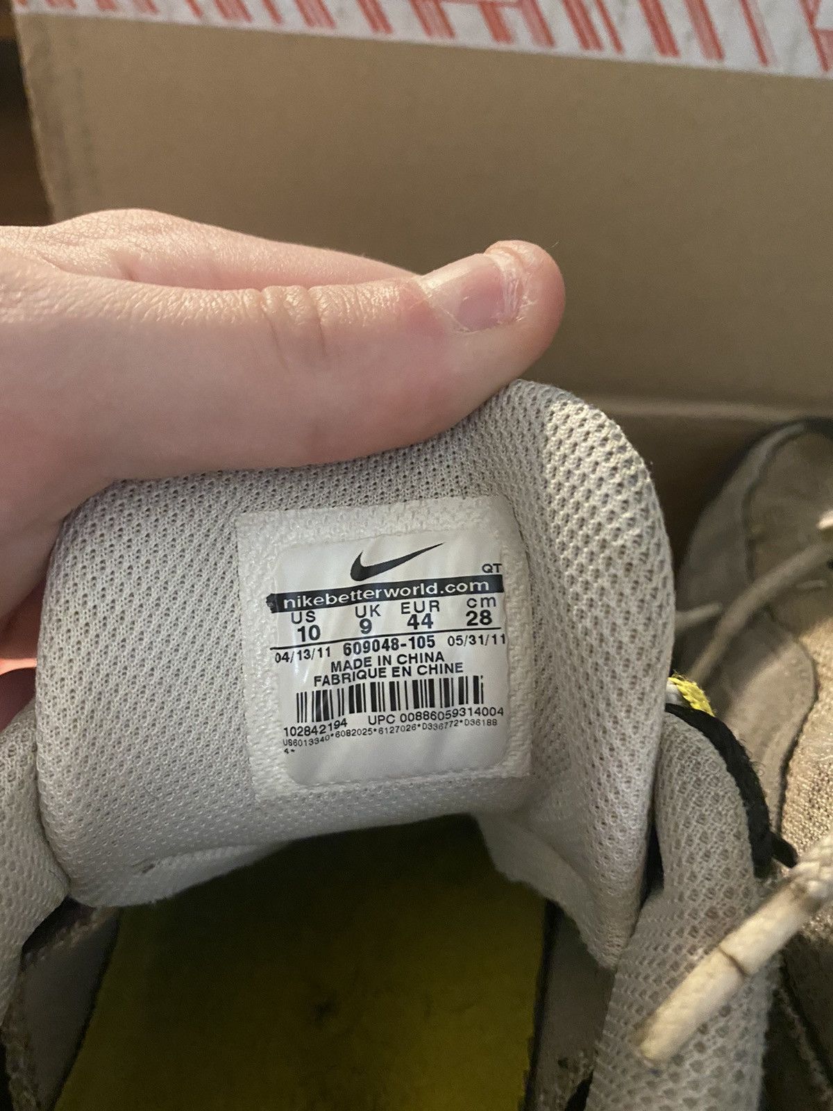 Nike Air Max 95 Tour Yellow Size US 10 / EU 43 - 6 Thumbnail