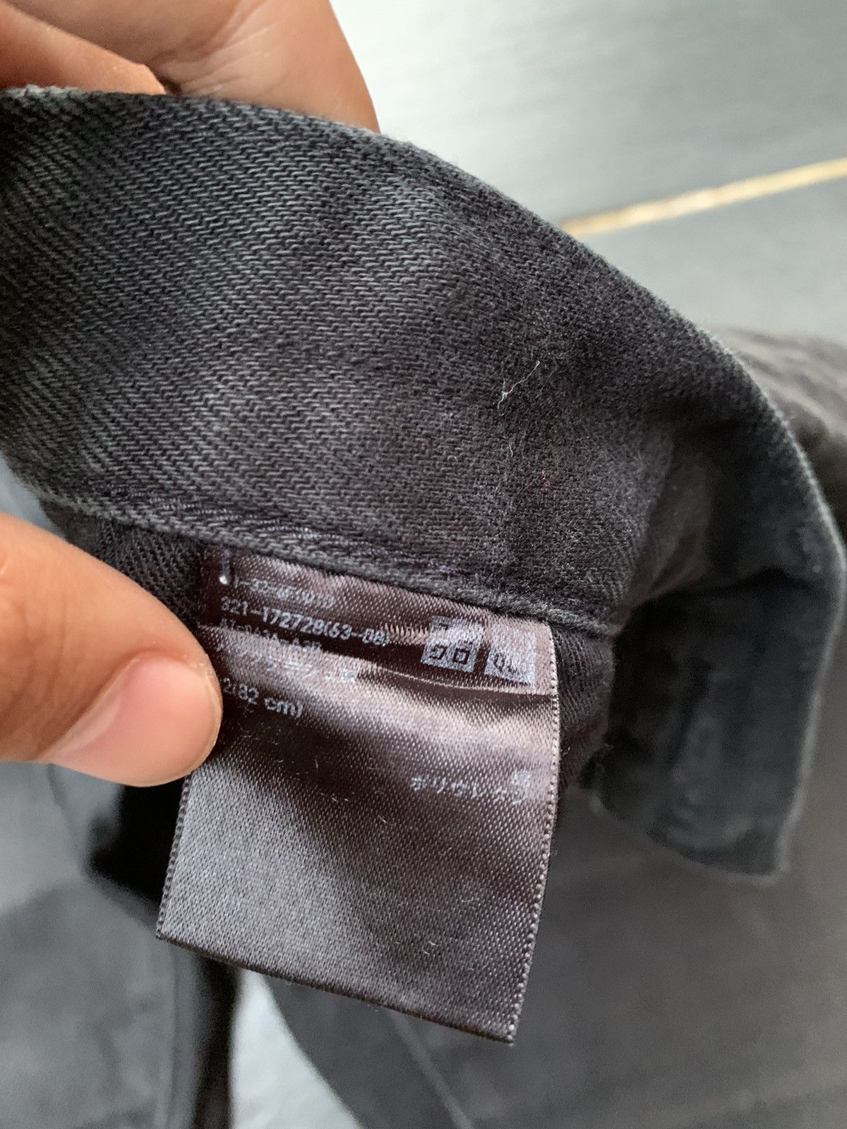 Uniqlo Uniqlo Faded Wash Denim Size US 34 / EU 50 - 4 Thumbnail