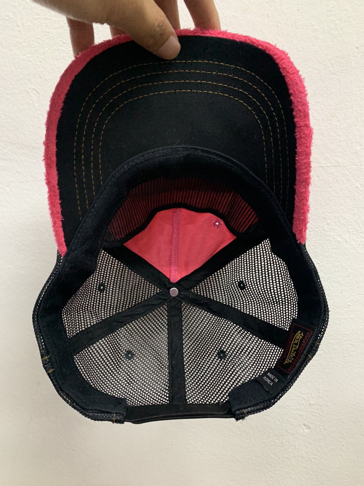 Von Dutch Rare Von Dutch Pink Velvet Trucker Size ONE SIZE - 6 Thumbnail