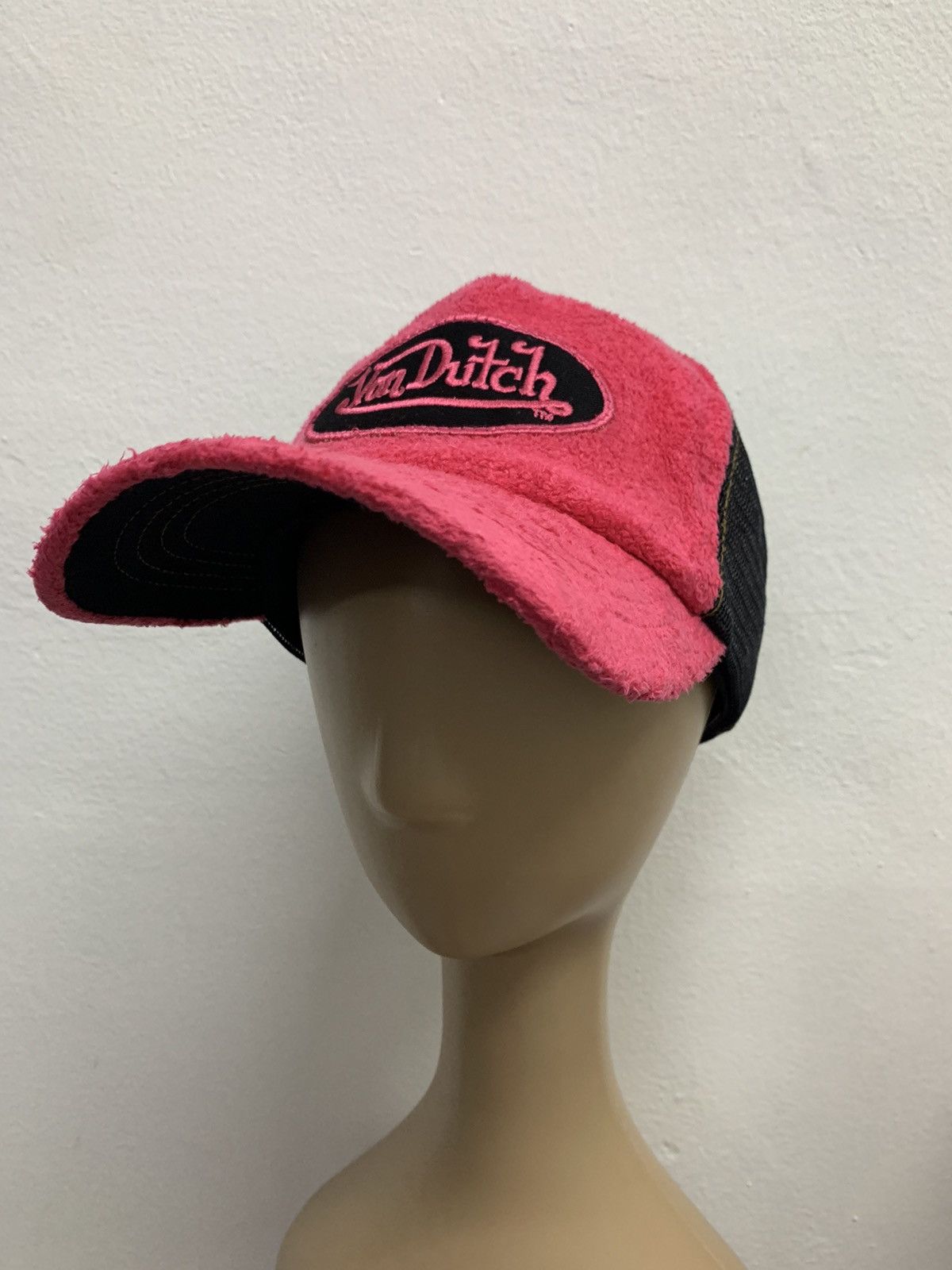 Von Dutch Rare Von Dutch Pink Velvet Trucker Size ONE SIZE - 1 Thumbnail