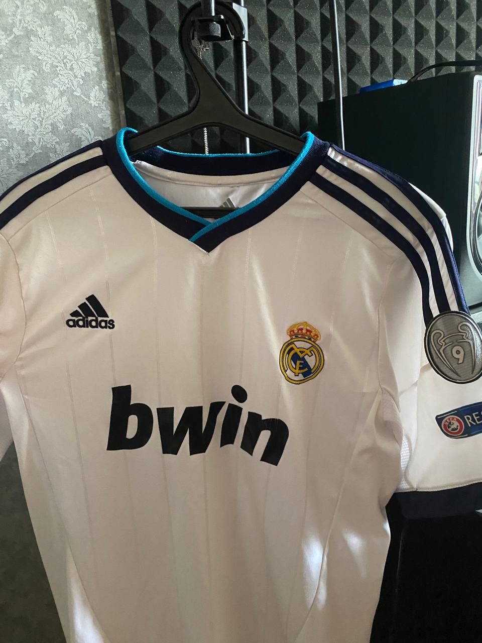 Other Cristiano Ronaldo Real Madrid 2012 2013 UEFA Soccer Jersey Size US M / EU 48-50 / 2 - 3 Thumbnail
