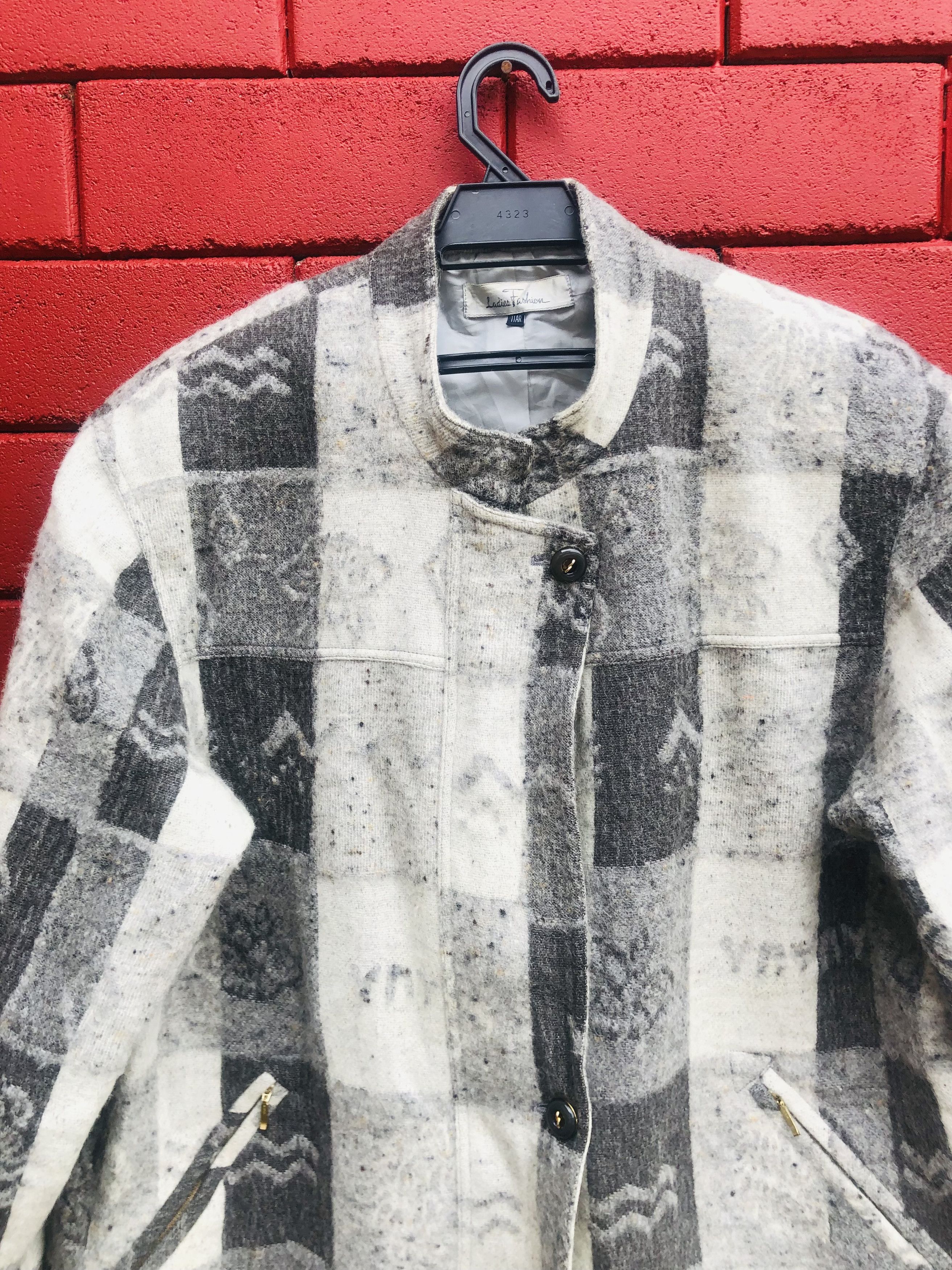 Japanese Brand × Vintage Vintage Japanese Designer Fashion Style Jacket Size US L / EU 52-54 / 3 - 2 Thumbnail