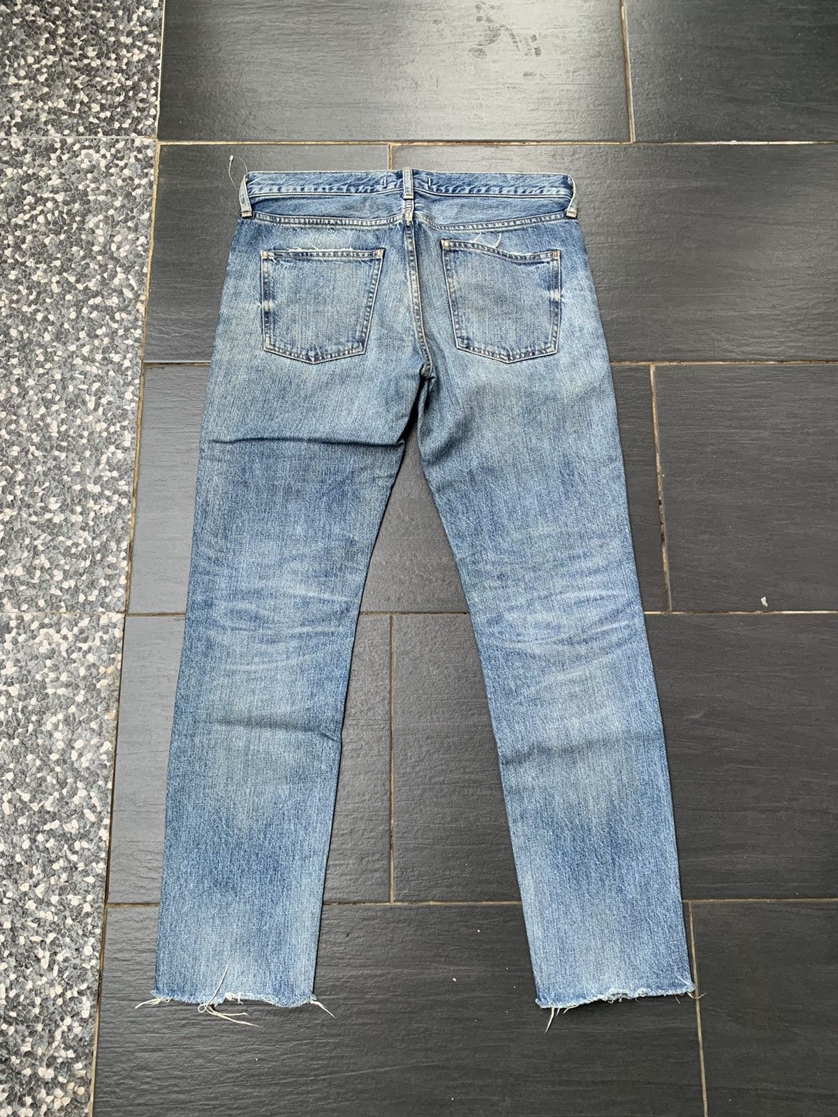 Japanese Brand Red Card Distressed Denim Size US 33 - 9 Thumbnail
