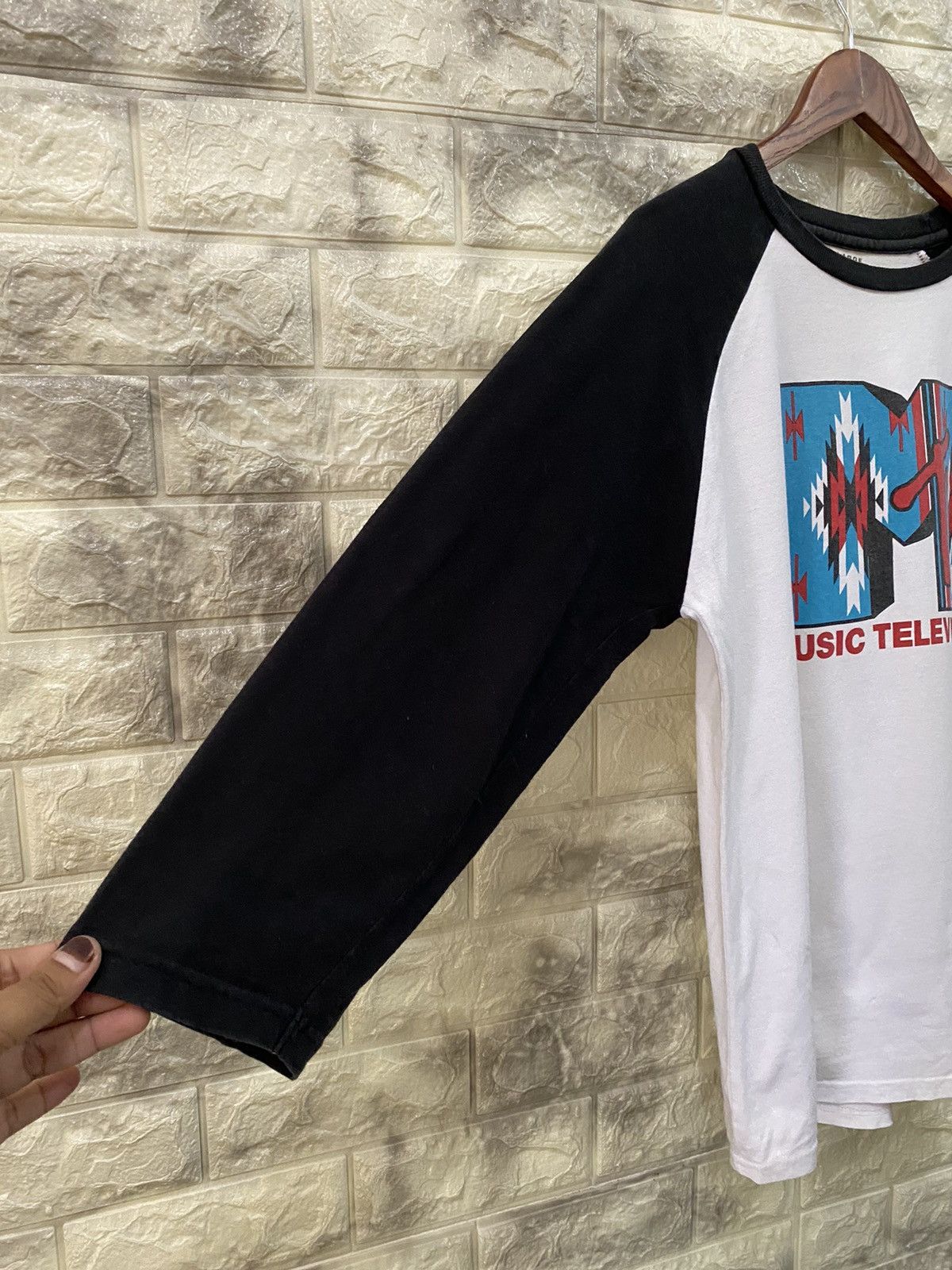 Other Music Television Shirt Size US L / EU 52-54 / 3 - 4 Thumbnail