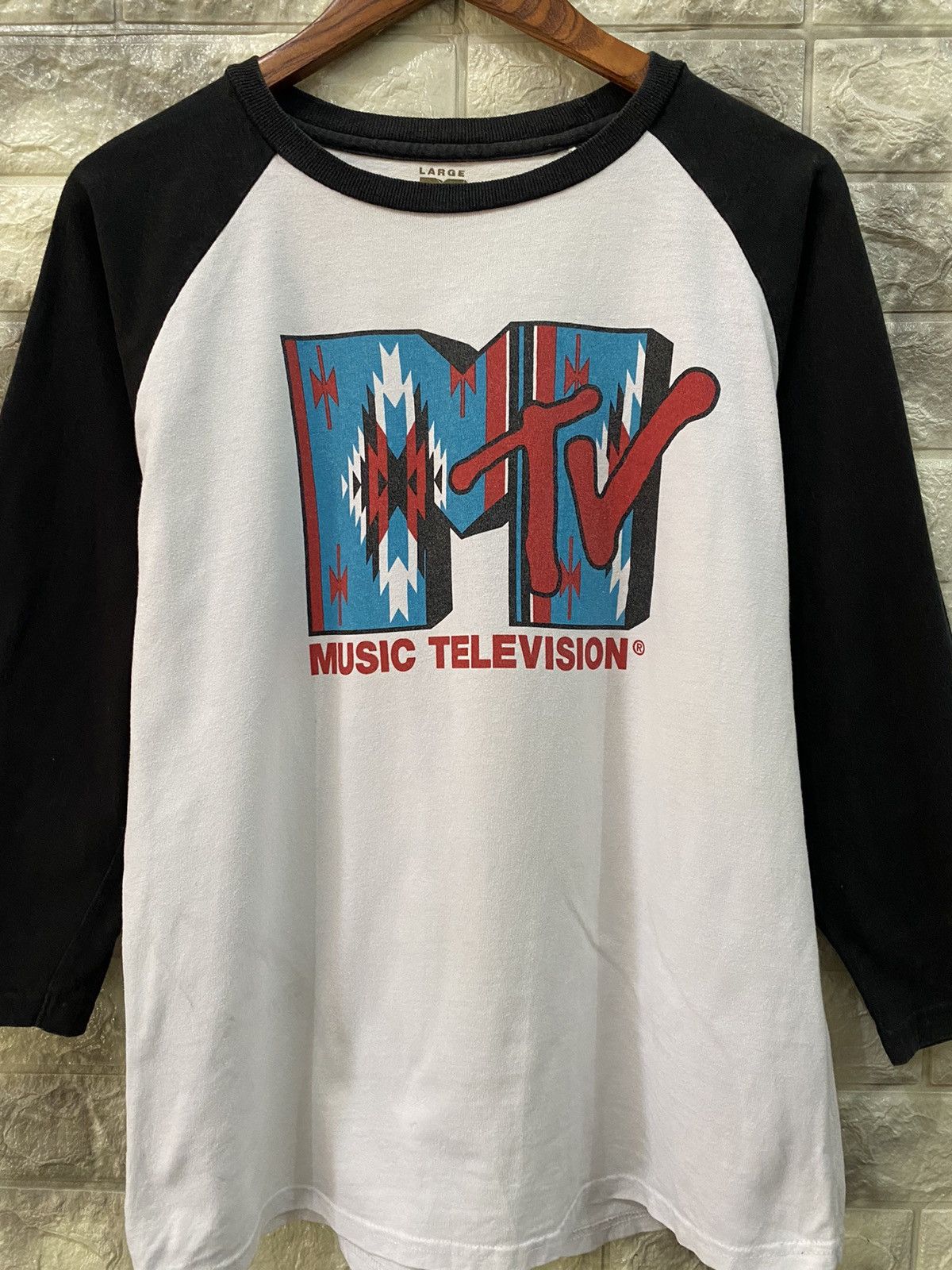 Other Music Television Shirt Size US L / EU 52-54 / 3 - 2 Thumbnail