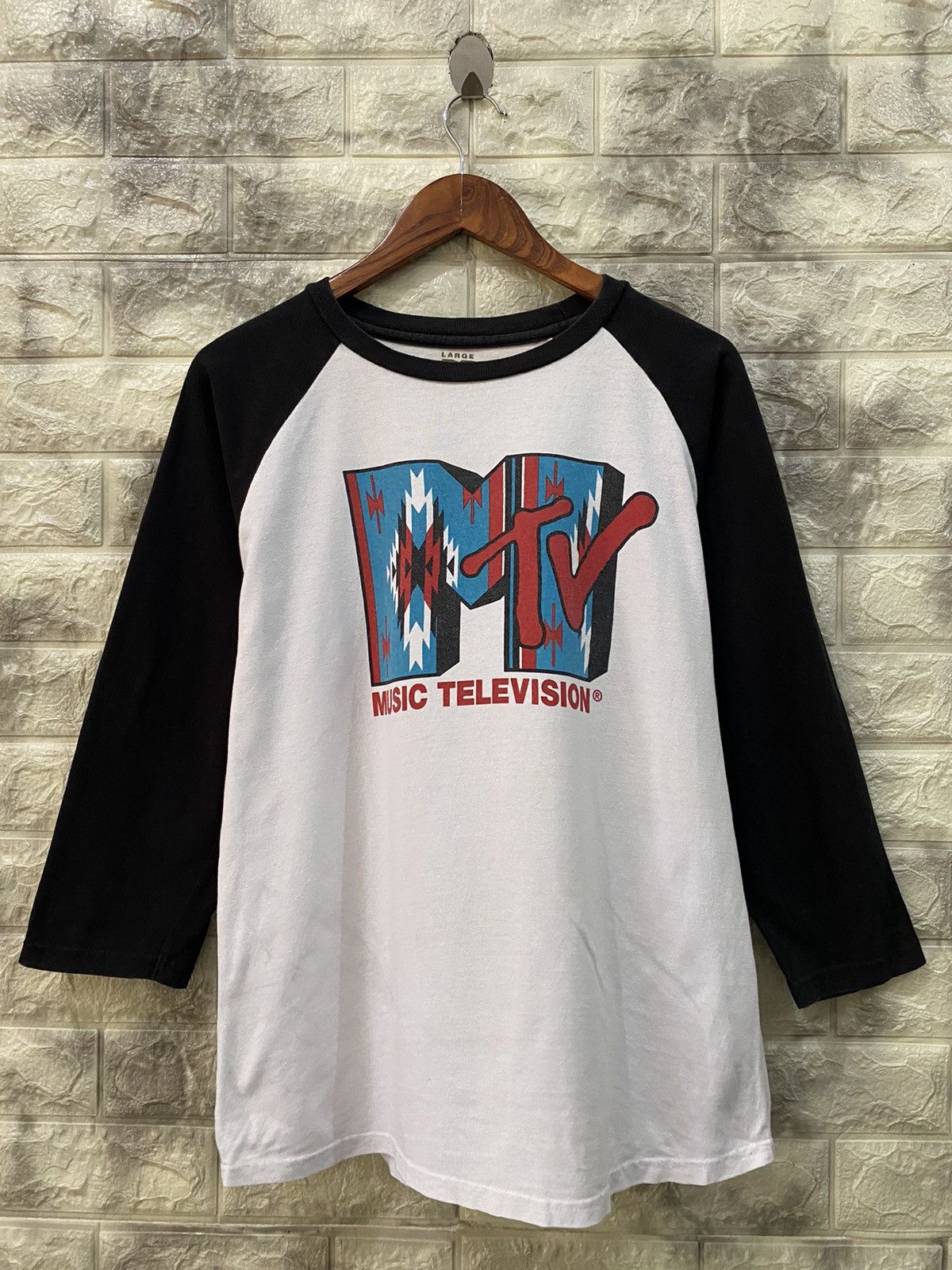 Other Music Television Shirt Size US L / EU 52-54 / 3 - 1 Thumbnail