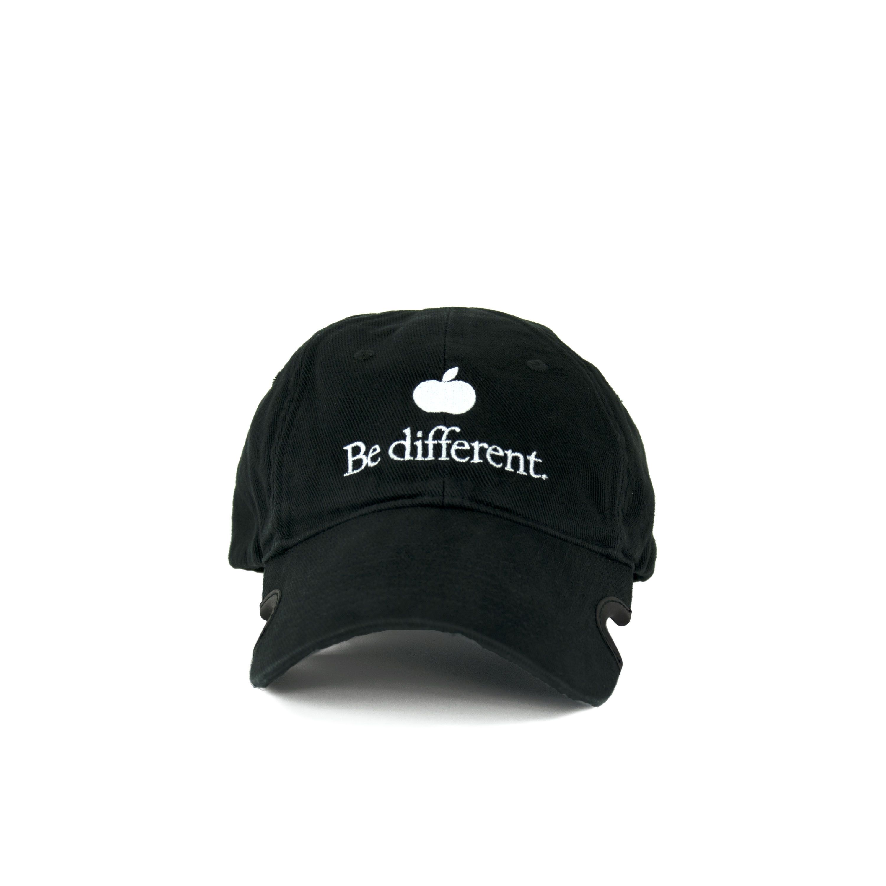 購入前に質問お願いしますBalenciaga Be Different Apple Logo Cap