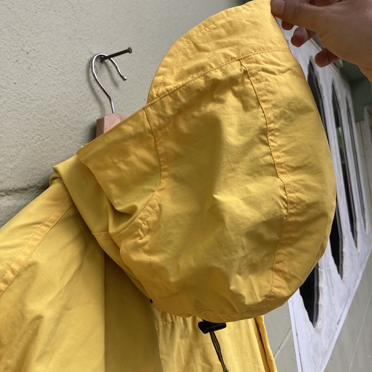 Polo Ralph Lauren Ralph Lauren Windbreaker/Raincoat Hooded Size US L / EU 52-54 / 3 - 7 Thumbnail