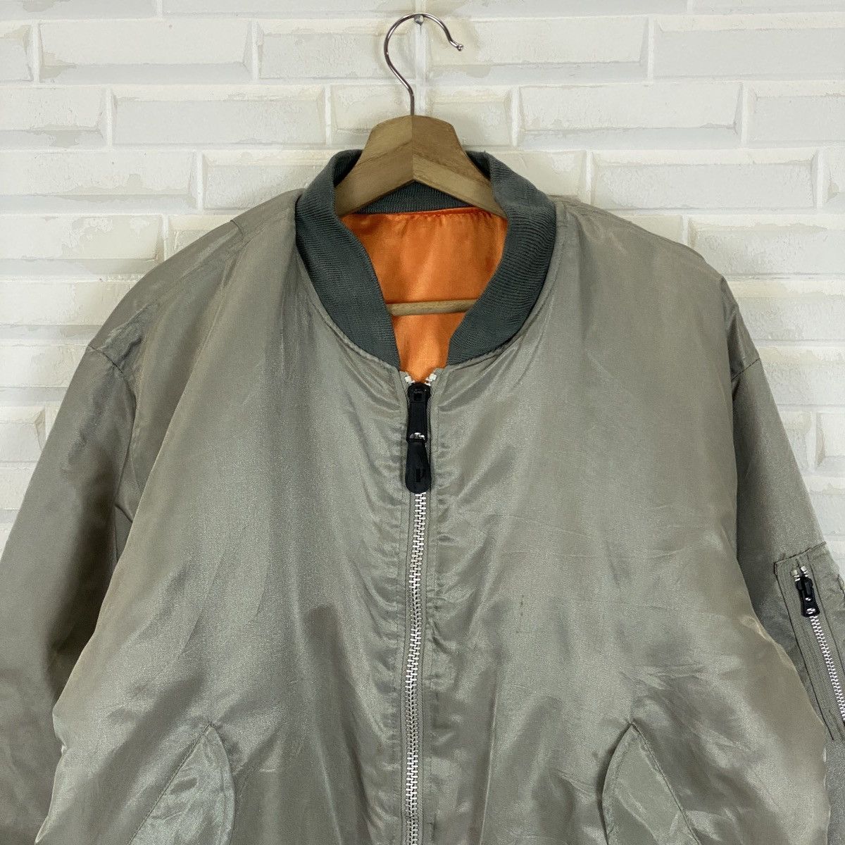 Alpha Industries Ma-1 Kleenex Silfeeque 220 Reversible Bomber Size US XL / EU 56 / 4 - 4 Thumbnail