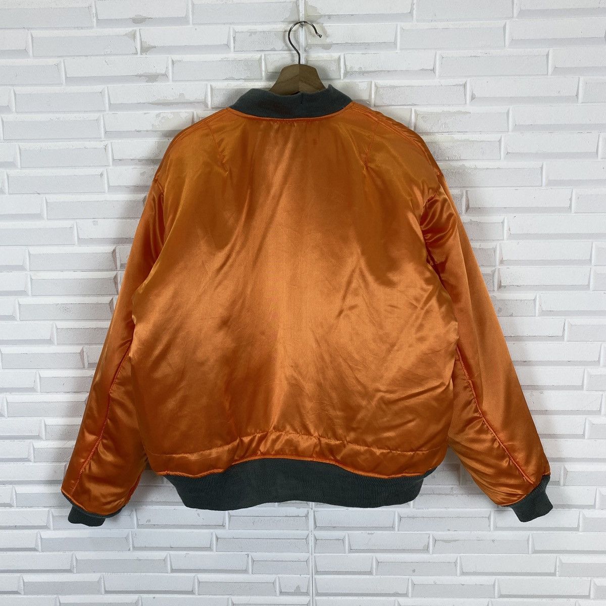 Alpha Industries Ma-1 Kleenex Silfeeque 220 Reversible Bomber Size US XL / EU 56 / 4 - 25 Thumbnail