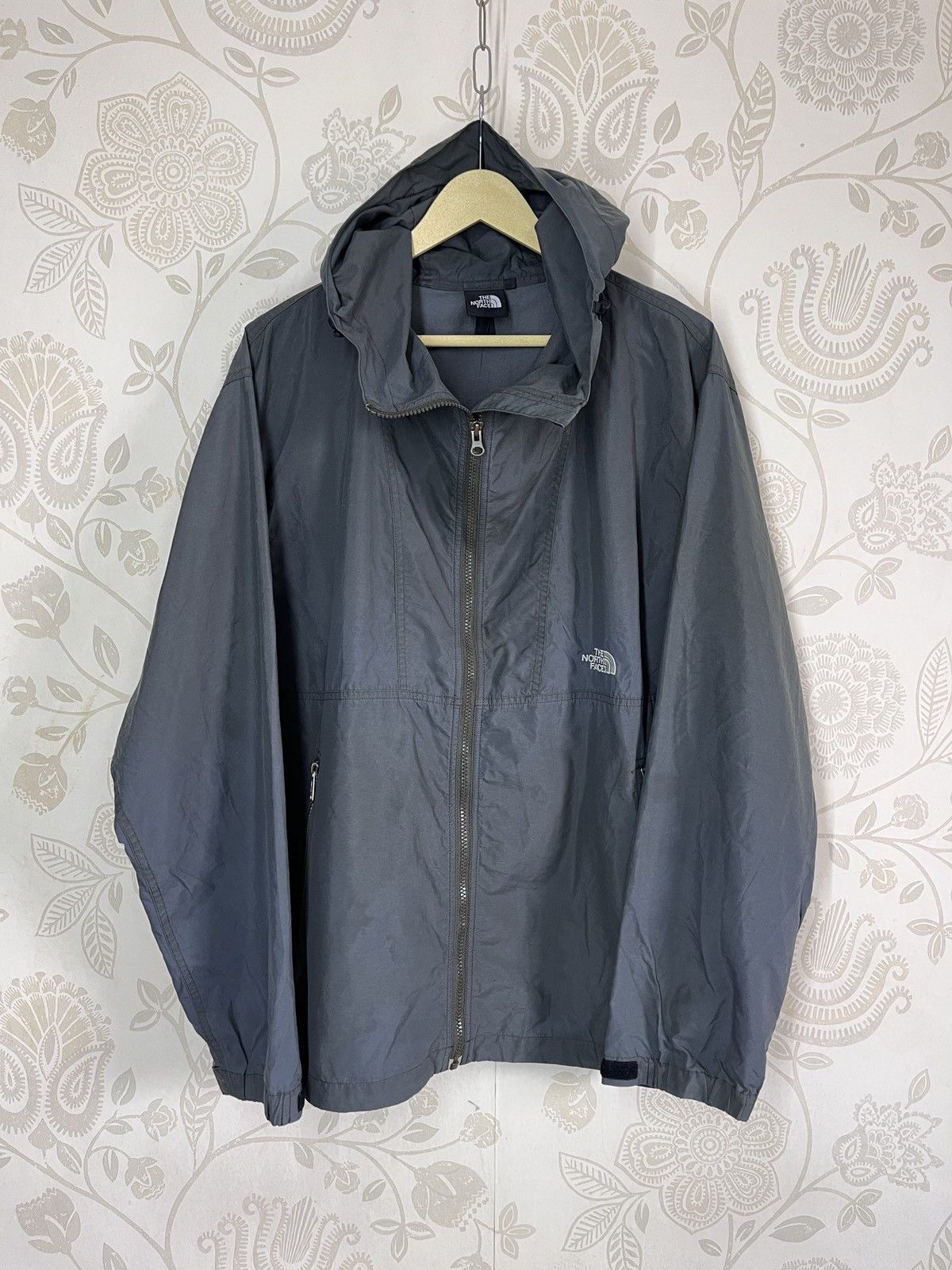 The North Face × Vintage Waterproof The North Face NP16970 Windbreaker Light Jacket Size US XL / EU 56 / 4 - 1 Thumbnail