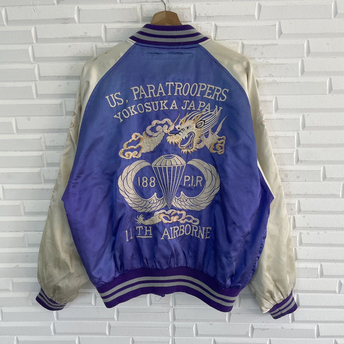 Japanese Brand 🔥LAST PRICE🔥 Japanese Dragon Embroidered Yokosuka Bomber Size US L / EU 52-54 / 3 - 17 Thumbnail