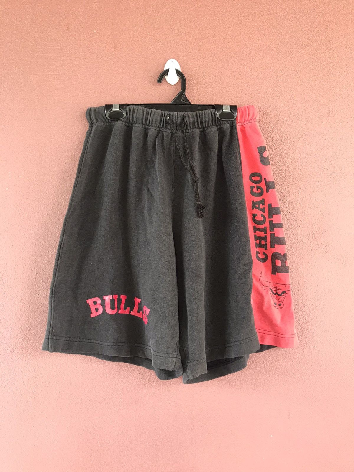 Japanese Brand Chicago bulls short pants size LL Size US 26 / EU 42 - 1 Thumbnail
