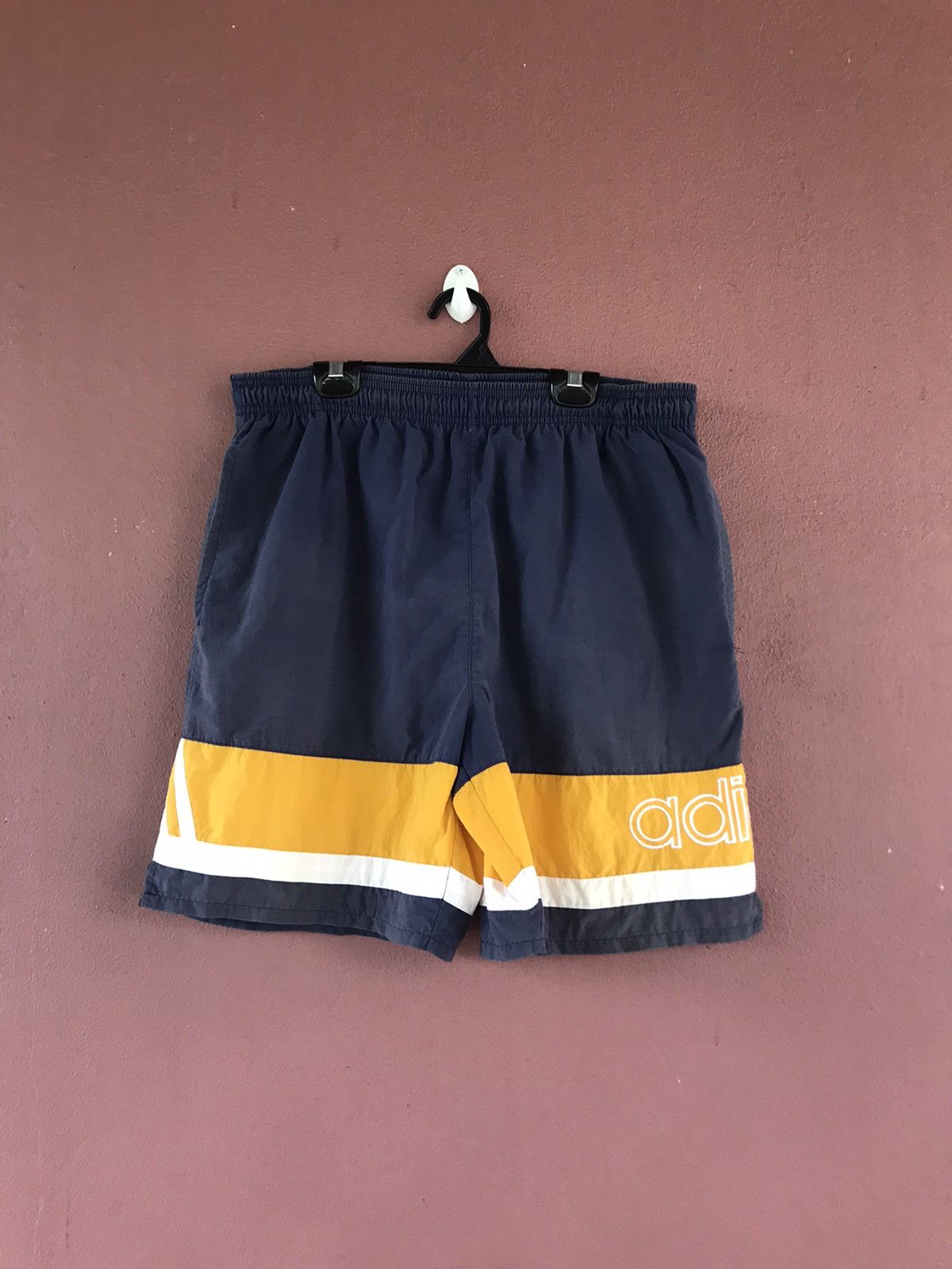 Adidas Adidas short pants size M Size US 30 / EU 46 - 1 Thumbnail