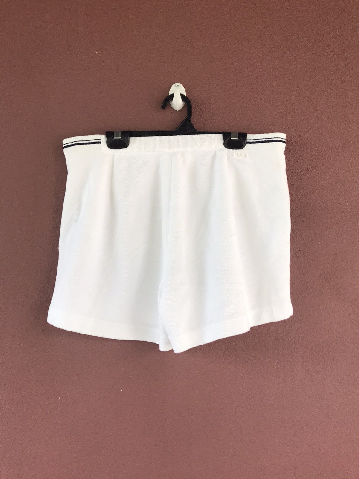 Nike Nike vintage short pants Size US 30 / EU 46 - 2 Thumbnail