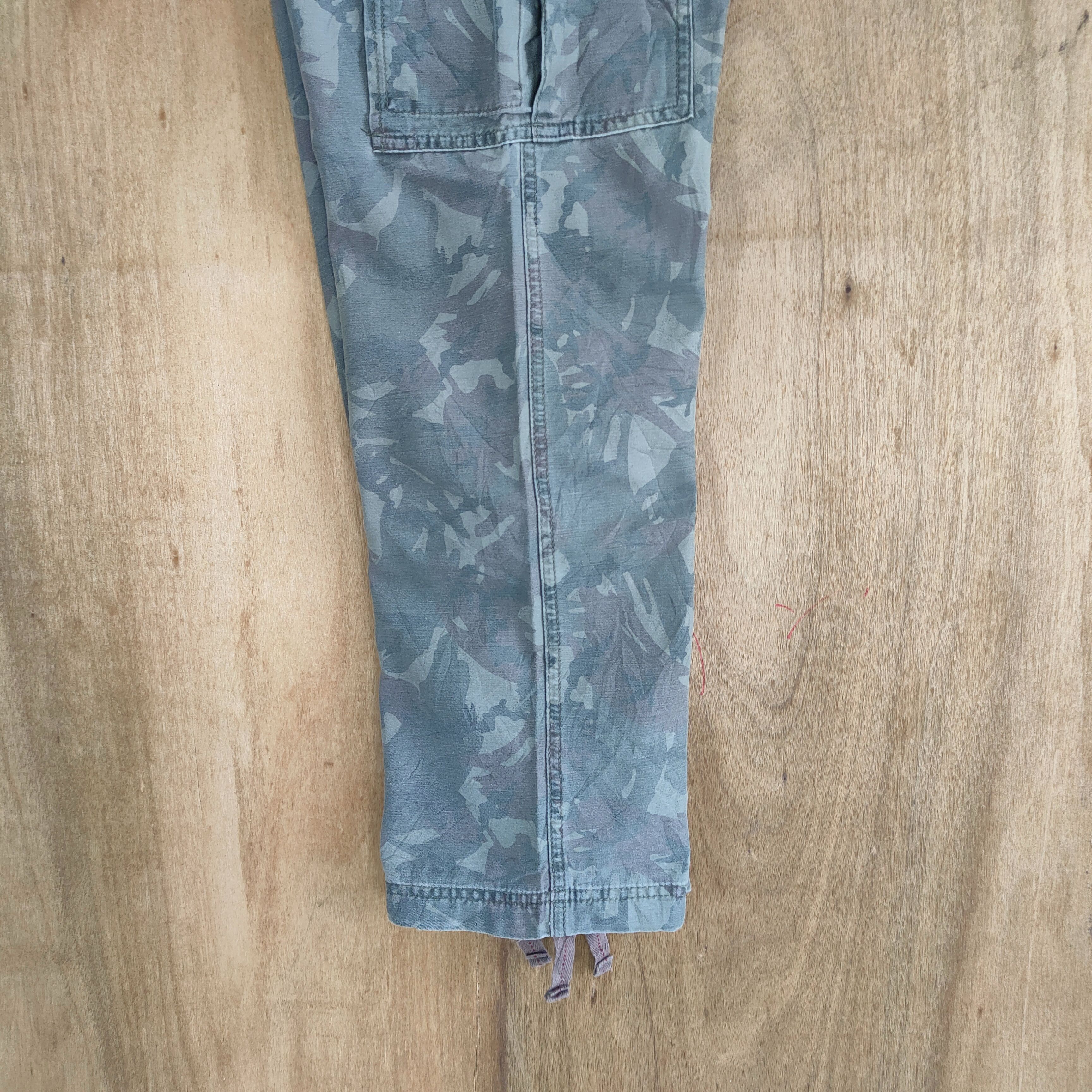 Japanese Brand VINTAGE JAPANESE FADED CAMO CARGO PANTS Size US 32 / EU 48 - 16 Thumbnail