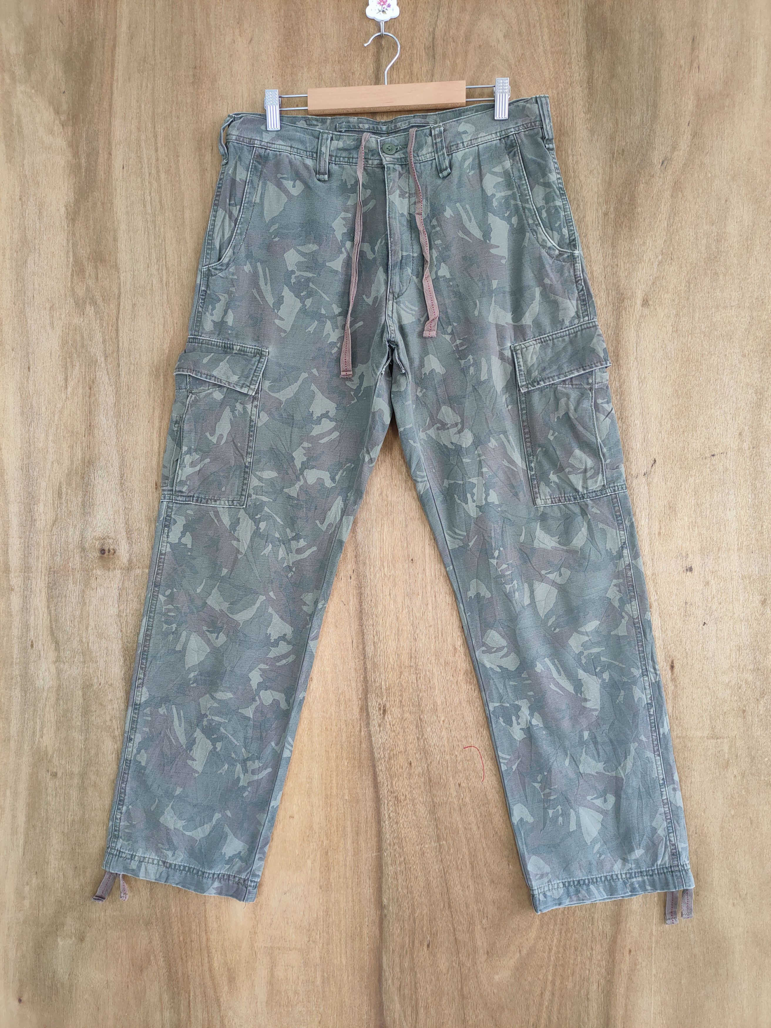 Japanese Brand VINTAGE JAPANESE FADED CAMO CARGO PANTS Size US 32 / EU 48 - 1 Thumbnail