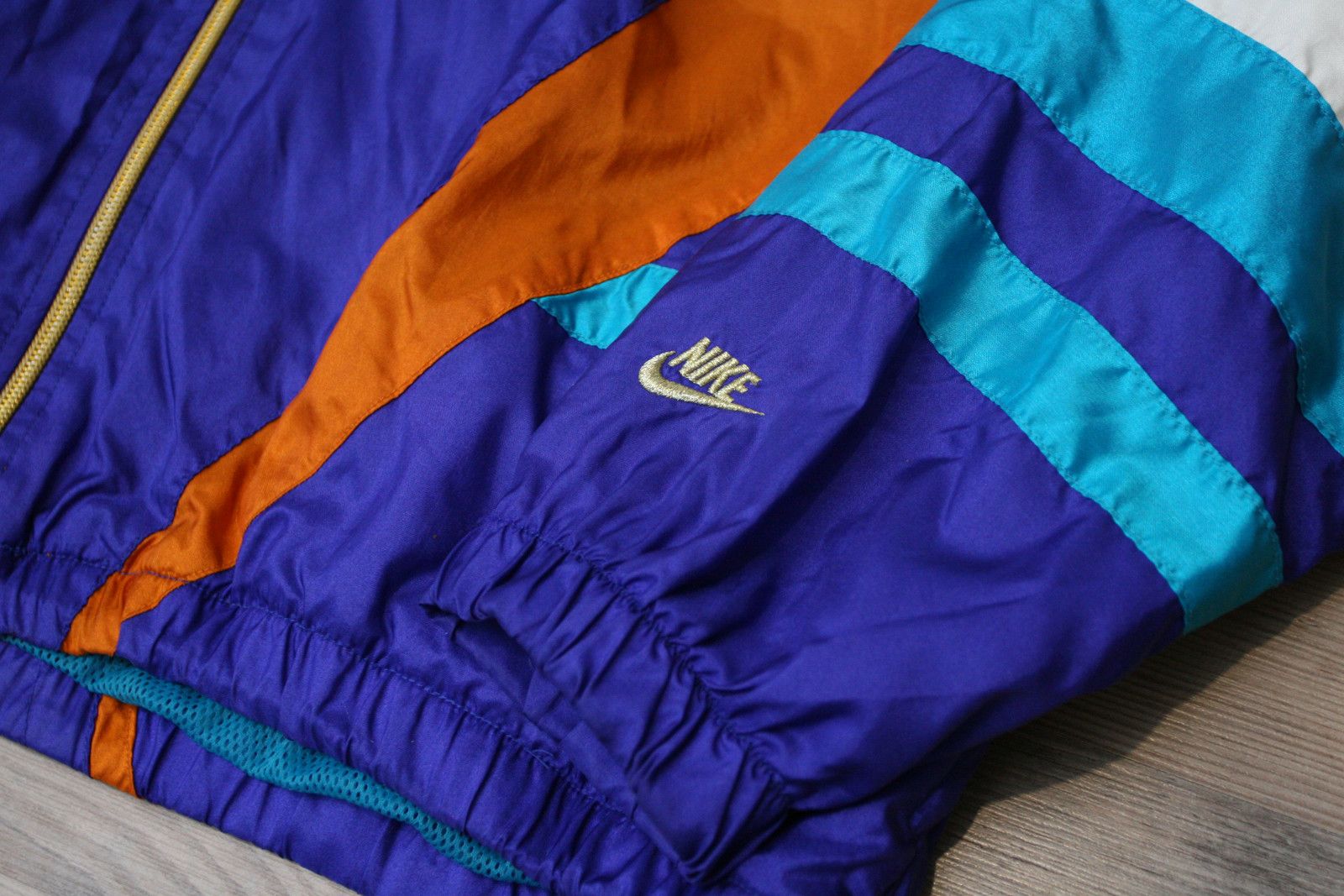 Nike Vintage Nike International Challenge Court Tracksuit Jacket Size US L / EU 52-54 / 3 - 3 Thumbnail
