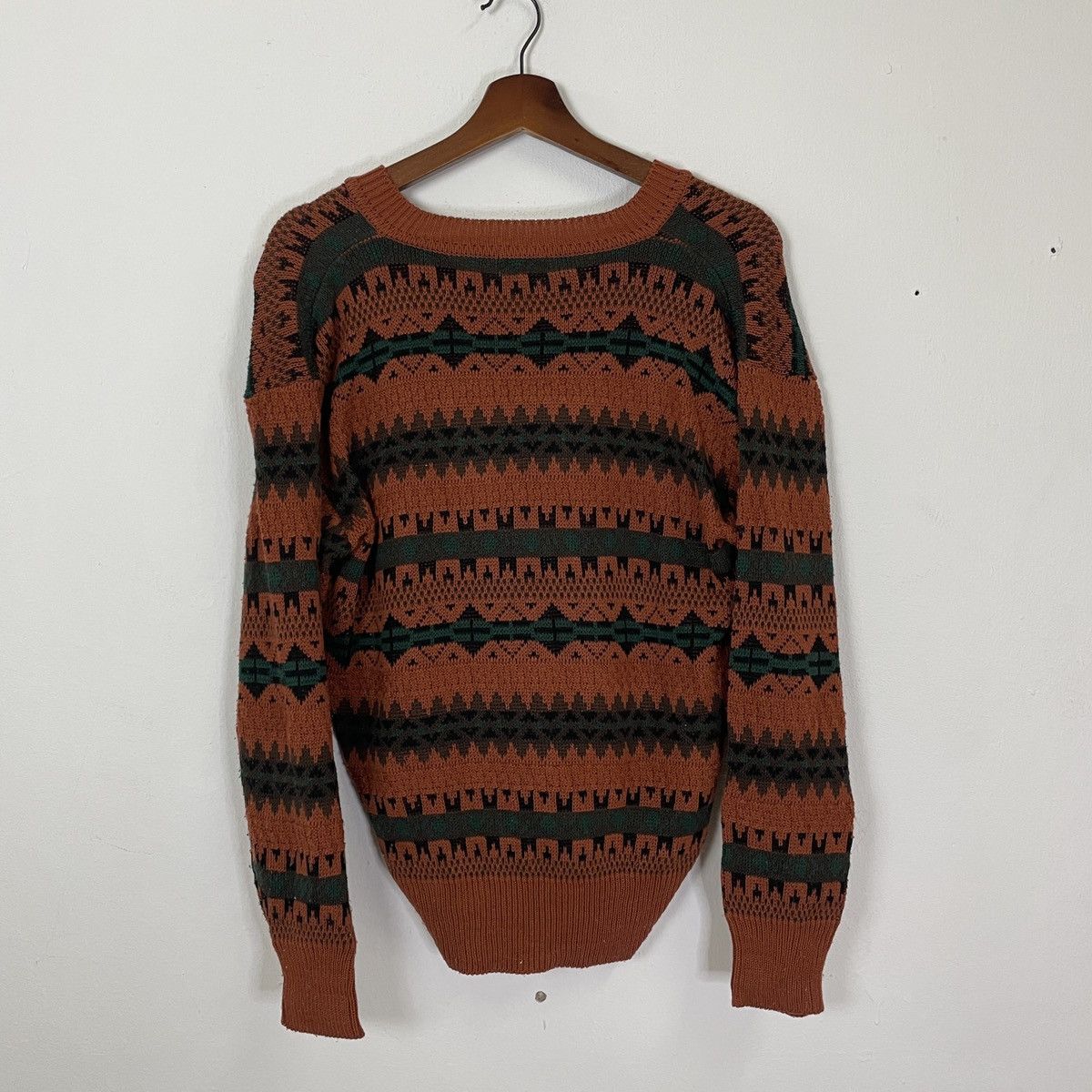 Aran Isles Knitwear Vintage Affection Art V-neck Jumper Knitwear Size US M / EU 48-50 / 2 - 7 Thumbnail