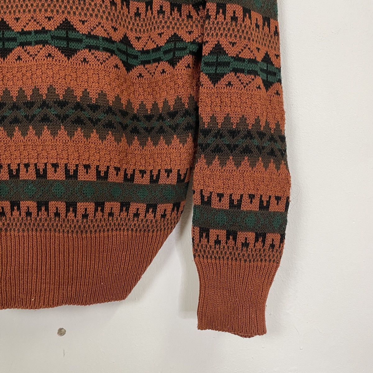 Aran Isles Knitwear Vintage Affection Art V-neck Jumper Knitwear Size US M / EU 48-50 / 2 - 8 Thumbnail