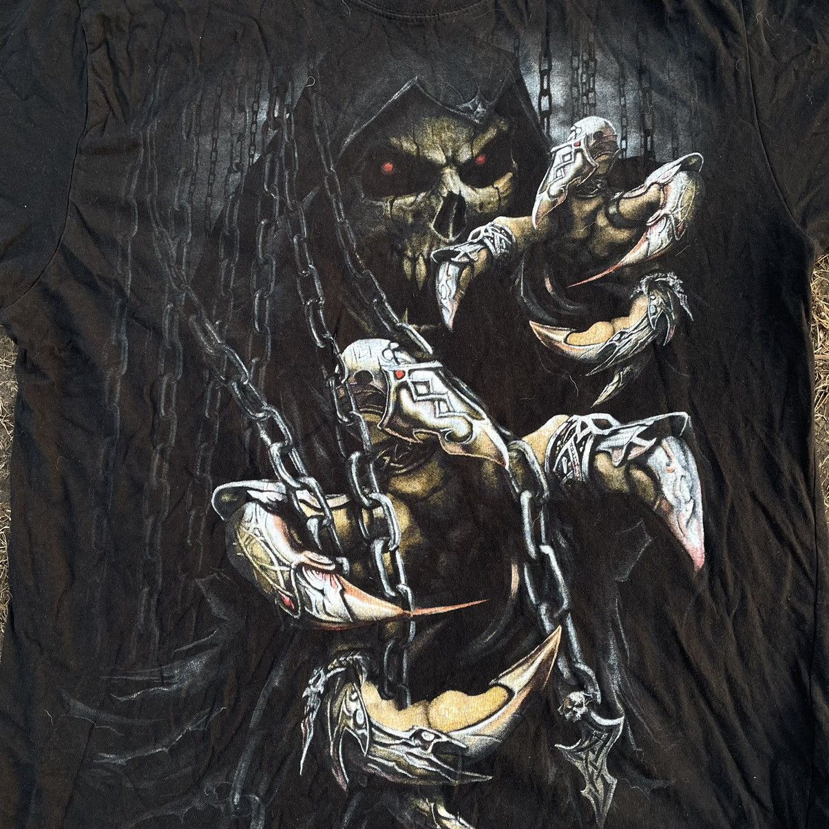 Vintage Vintage Y2K Graphic Tee Dark Horror Skulls Grunge Streetwear Size US M / EU 48-50 / 2 - 4 Thumbnail