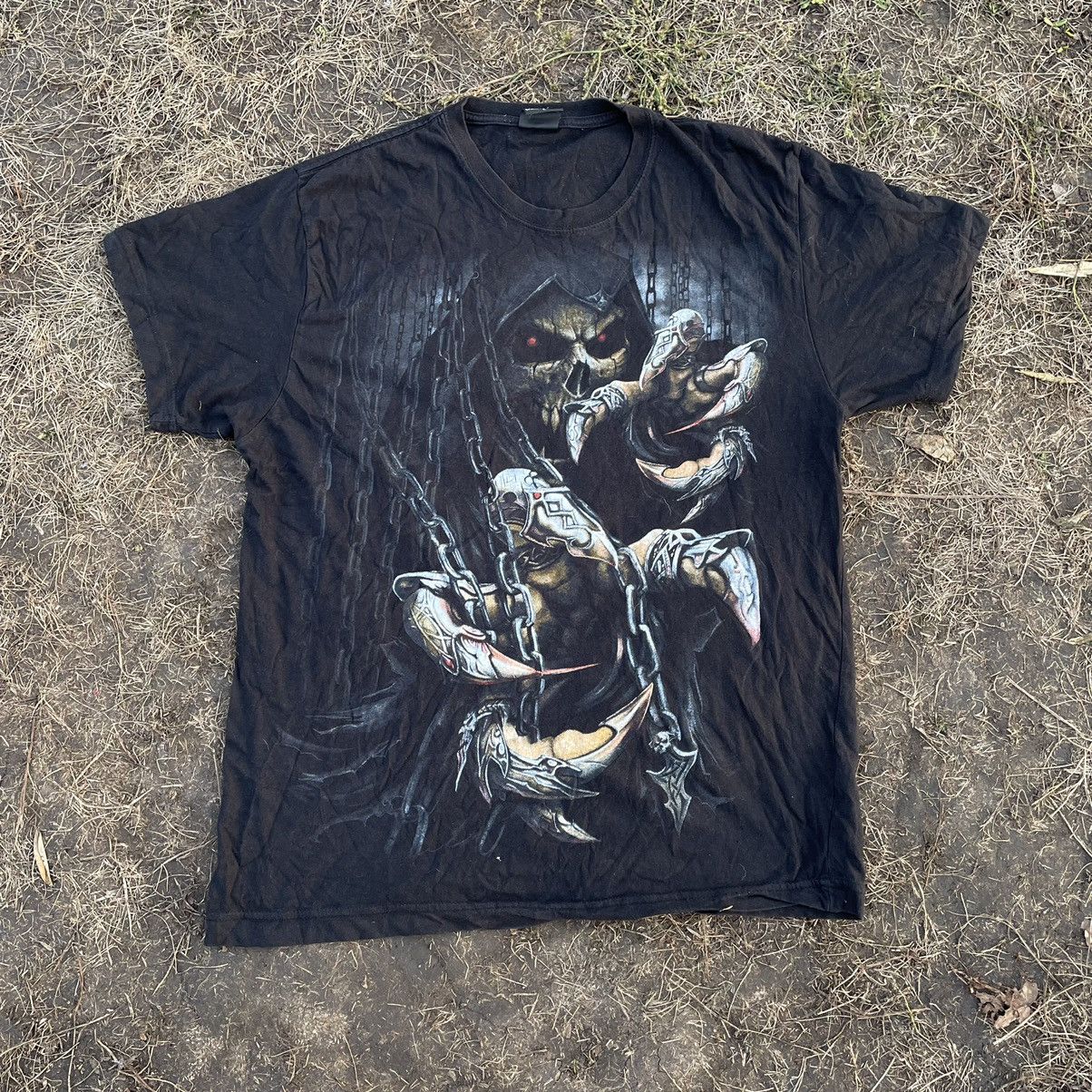 Vintage Vintage Y2K Graphic Tee Dark Horror Skulls Grunge Streetwear Size US M / EU 48-50 / 2 - 1 Thumbnail