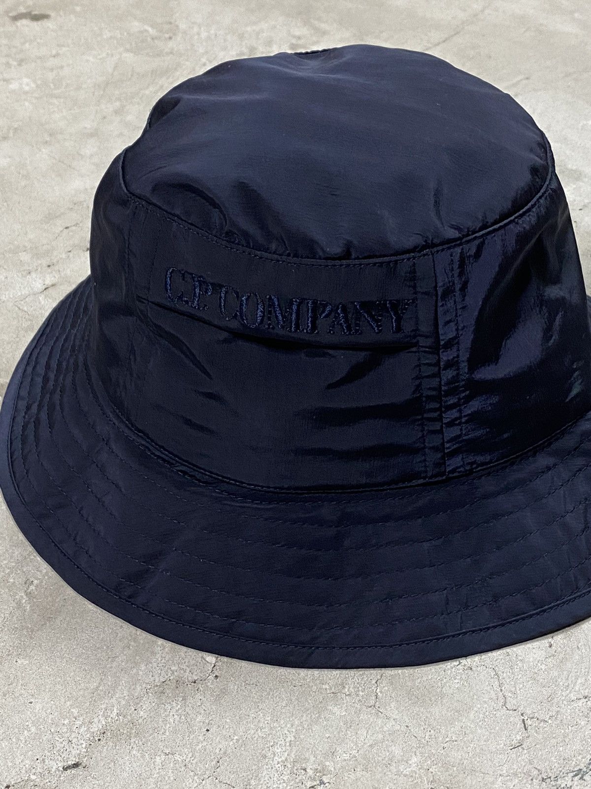 C.P. Company C.P. Company Stash Snap Pocket Bucket Hat Size ONE SIZE - 2 Thumbnail