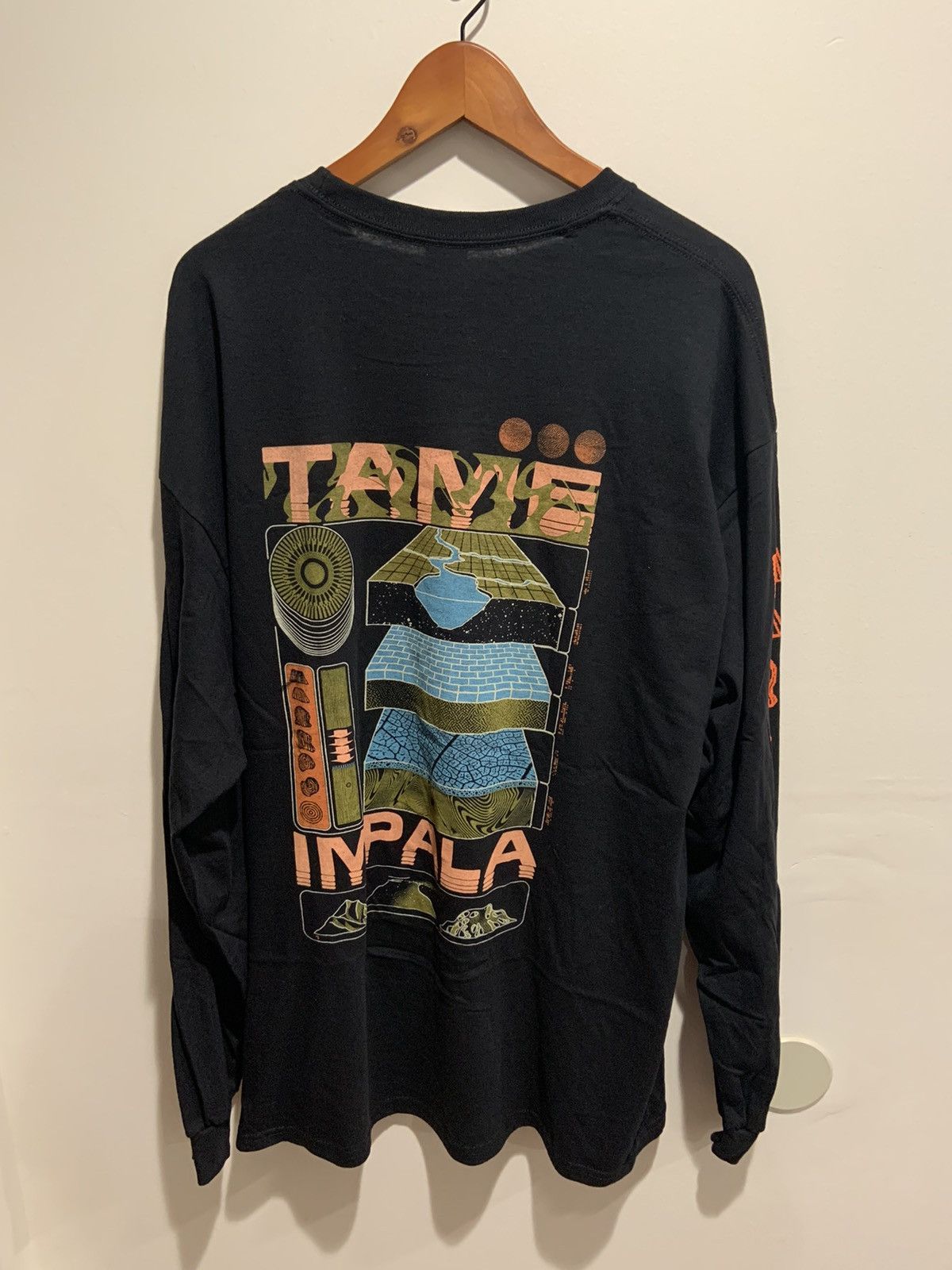 Band Tees Tame Impala Evolution Long Sleeve Size US XXL / EU 58 / 5 - 4 Thumbnail