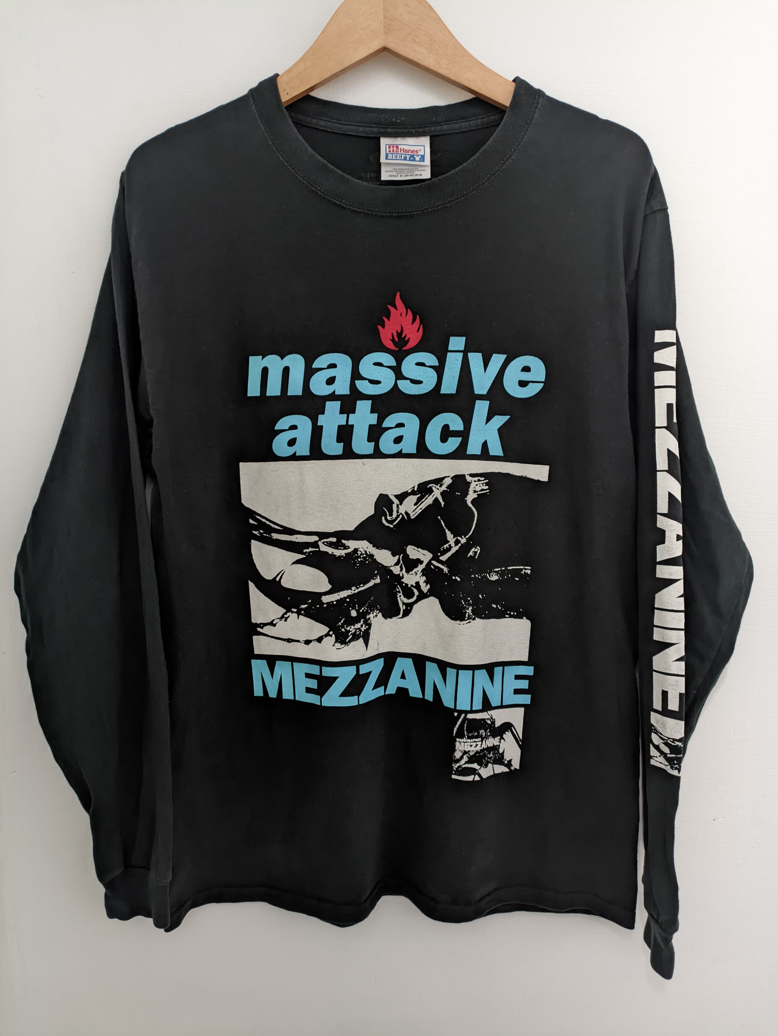 トップス Massive Attack Hanes XL mezzanine Massive Attack Hanes XL mezzanine