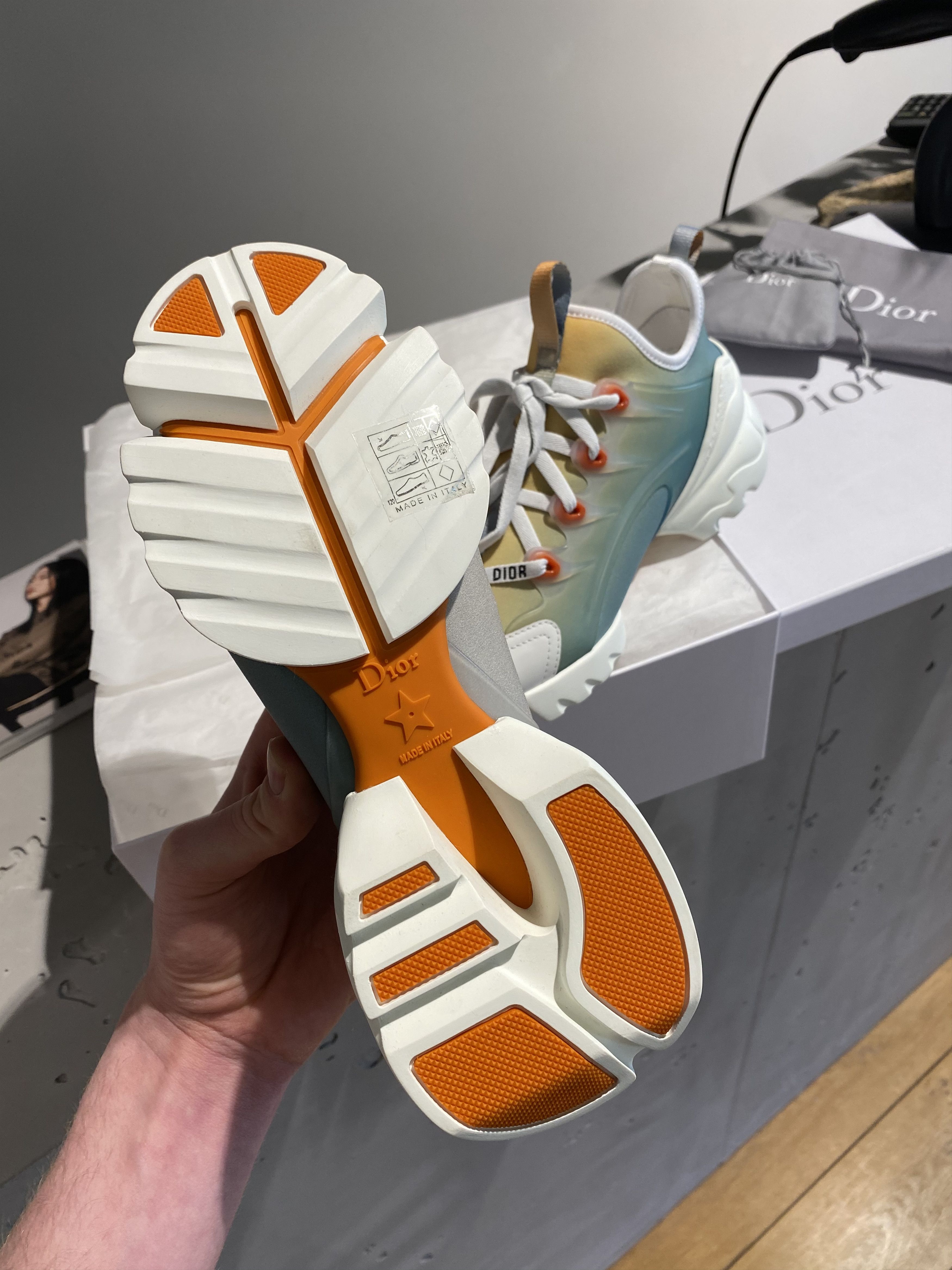 Dior Dior D-connect Sneaker Size US 5 / IT 35 - 5 Thumbnail