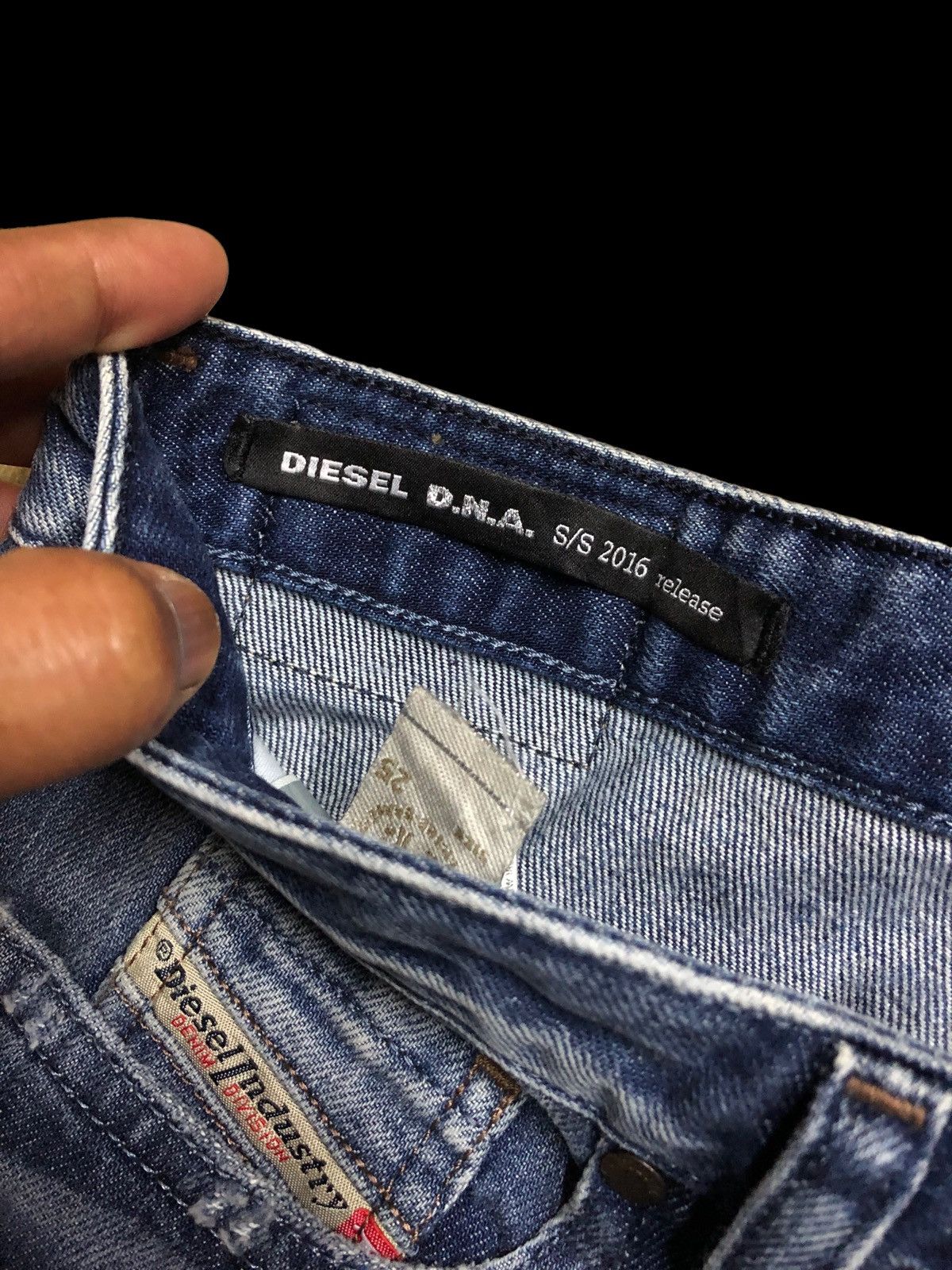 Diesel DIESEL RIZZO REGULAR SLIM STRAIGHT DISTRESSED DENIM Size 29" - 6 Thumbnail