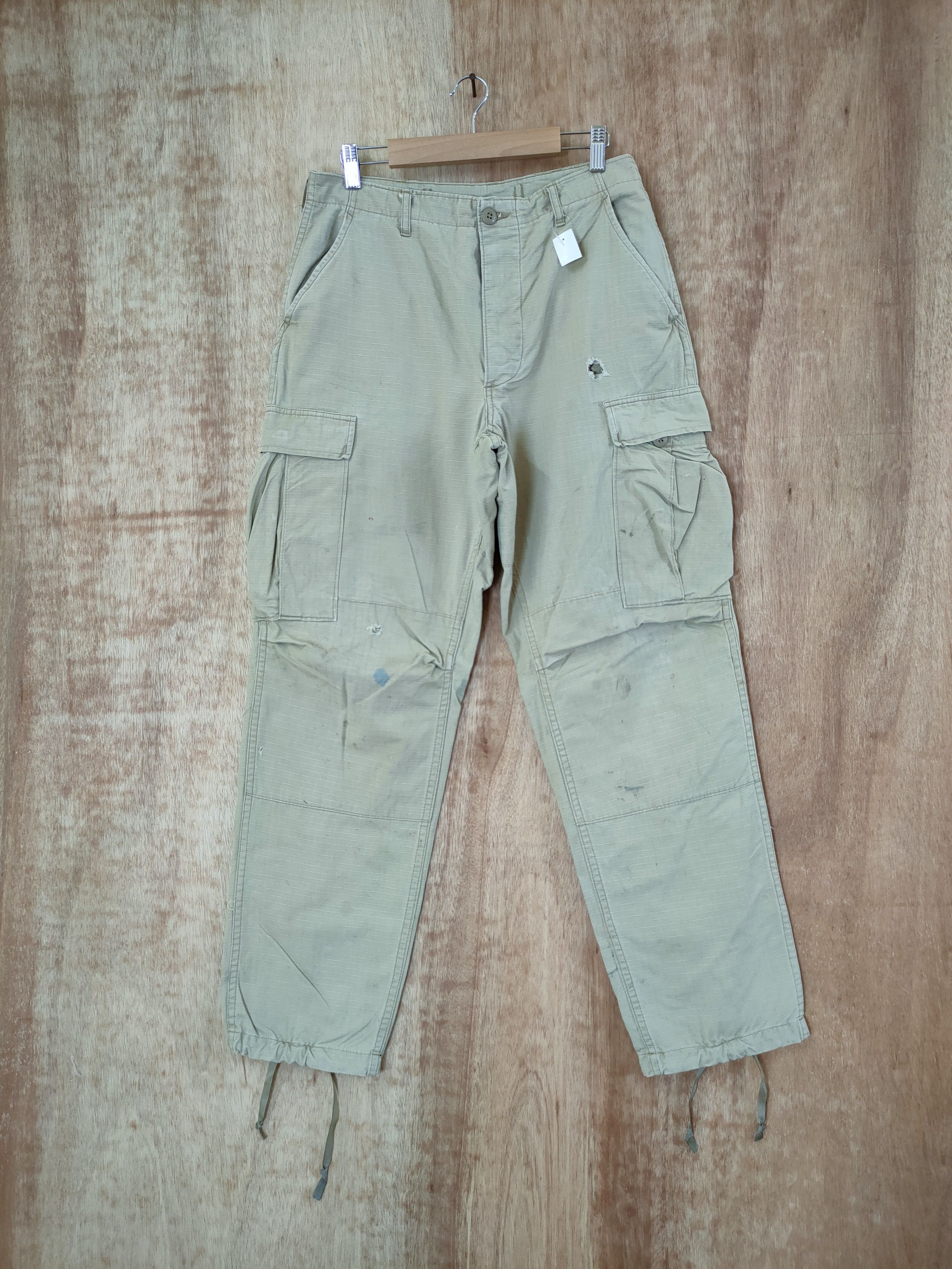 Vintage Vintage military multi pocket cargo pants #46-647 Size US 30 / EU 46 - 1 Thumbnail