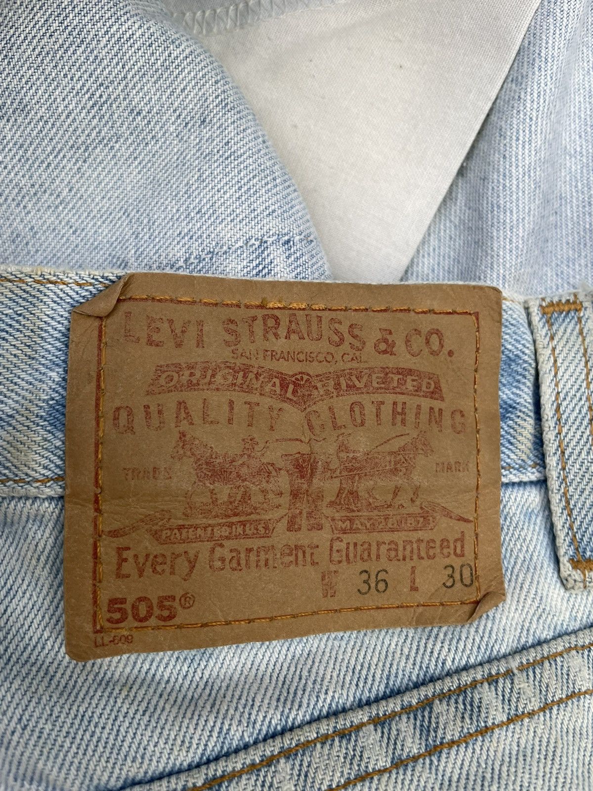 Levi's × Vintage Vintage 2002 Levis 505 e Faded Wash Denim Size US 36 / EU 52 - 14 Thumbnail