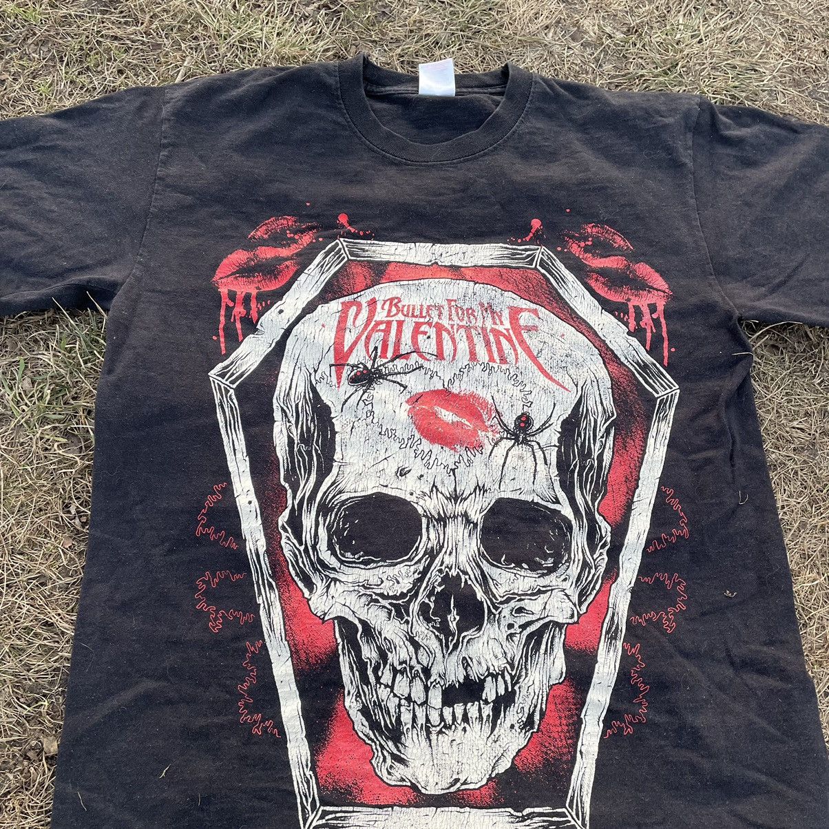 Vintage Vintage 90s Skull Coffin Graphic Tee Faded Black Punk Boxy M Size US M / EU 48-50 / 2 - 4 Thumbnail