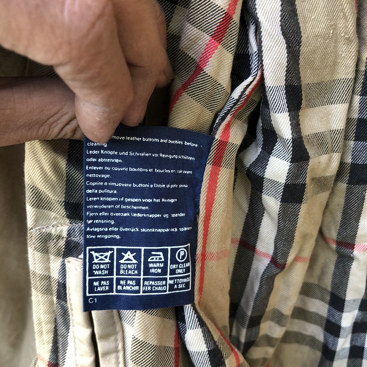 Burberry 📣VINTAGE BURBERRY ENGLAND NOVA CHECK JACKET Size US M / EU 48-50 / 2 - 6 Thumbnail