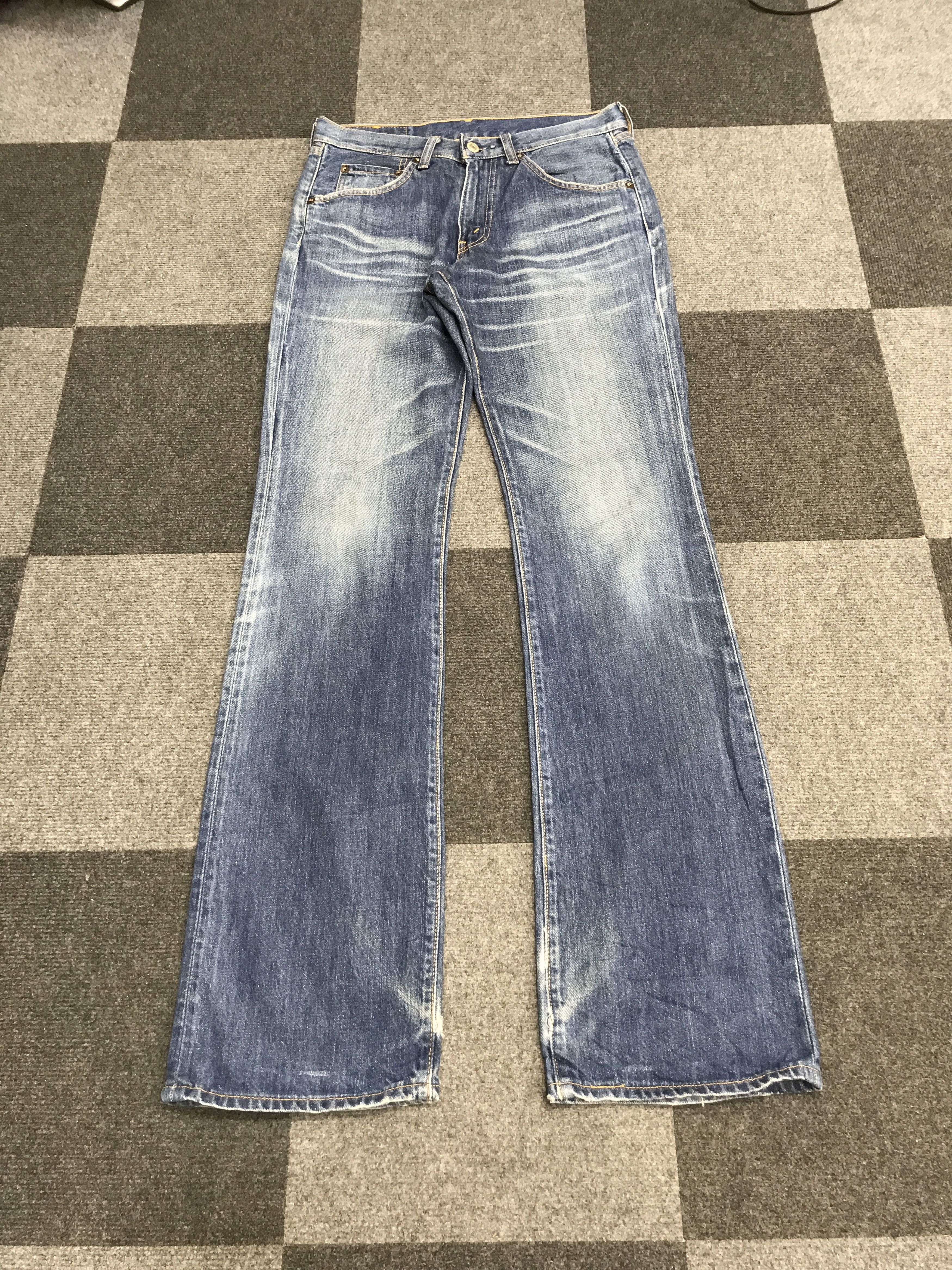 image of Archival Clothing x Levis Vl204-Vintage Levis 517 Medium Wash Flare Jeans in Blue Wash (Size 30)