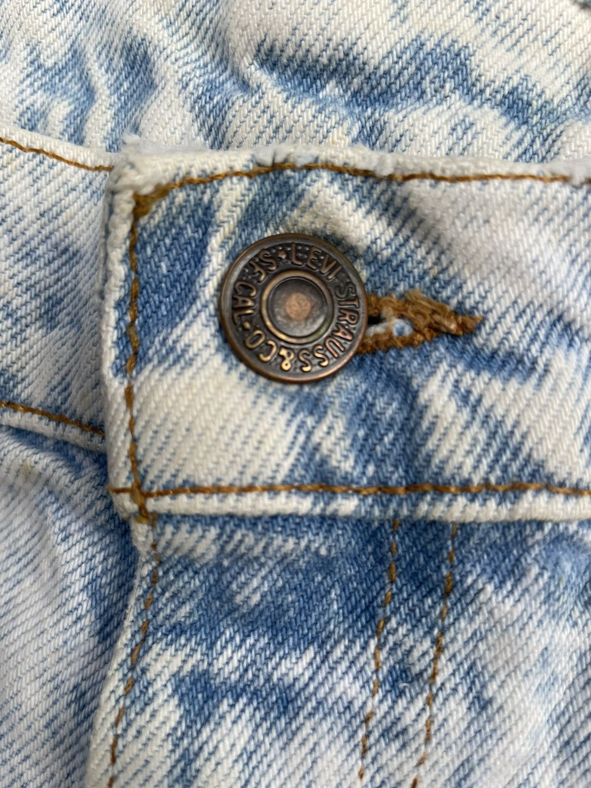 Levi's Vintage 1999 Levis 550 e Acid Wash Faded Denim Size US 35 - 21 Thumbnail