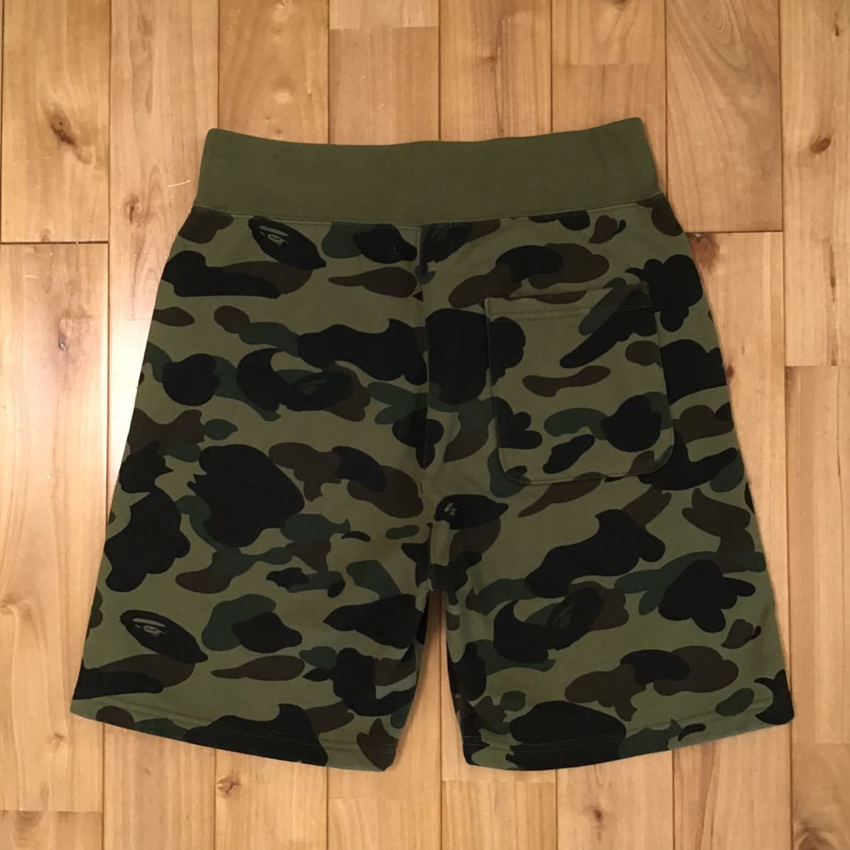 Bape BAPE 1st camo green Shark sweat shorts ape ★size S Size US 30 / EU 46 - 3 Thumbnail