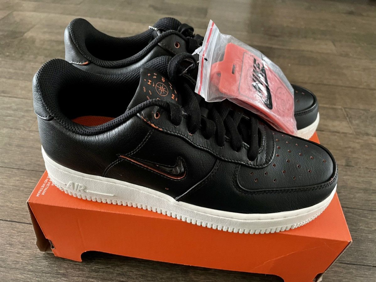 Nike Air Force Home and Away Mismatched (Pls Read)