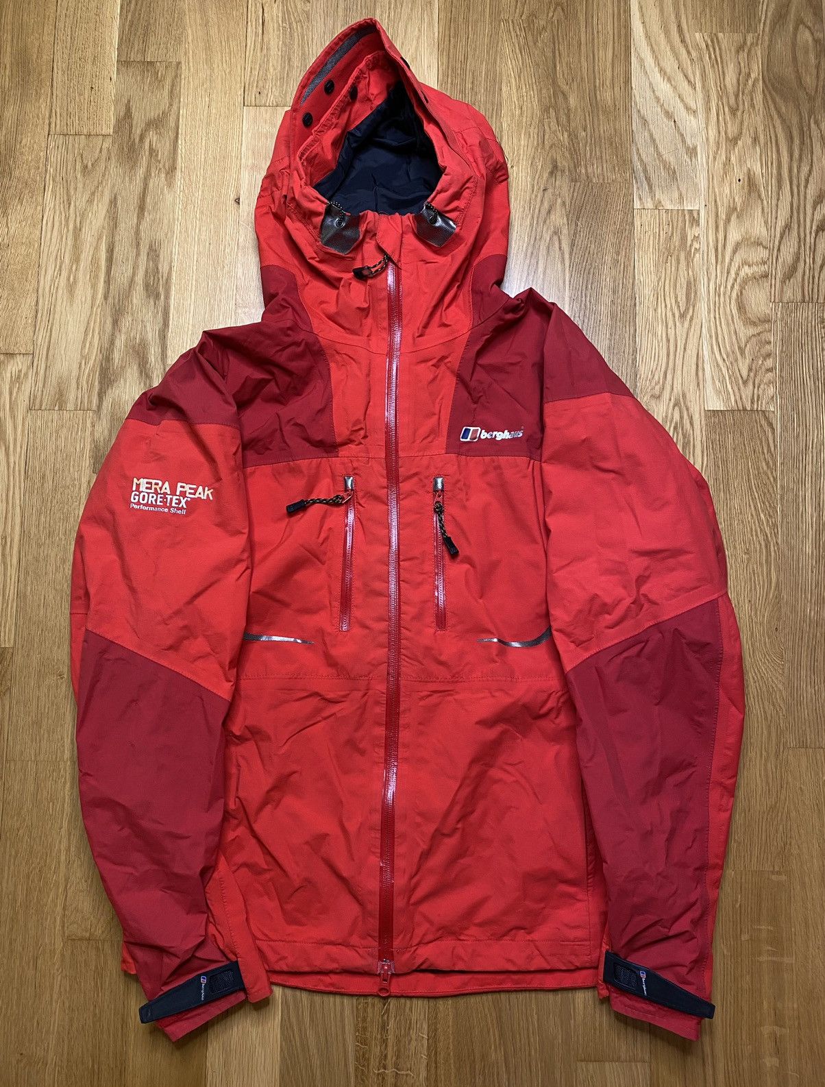 Berghaus deals red jacket