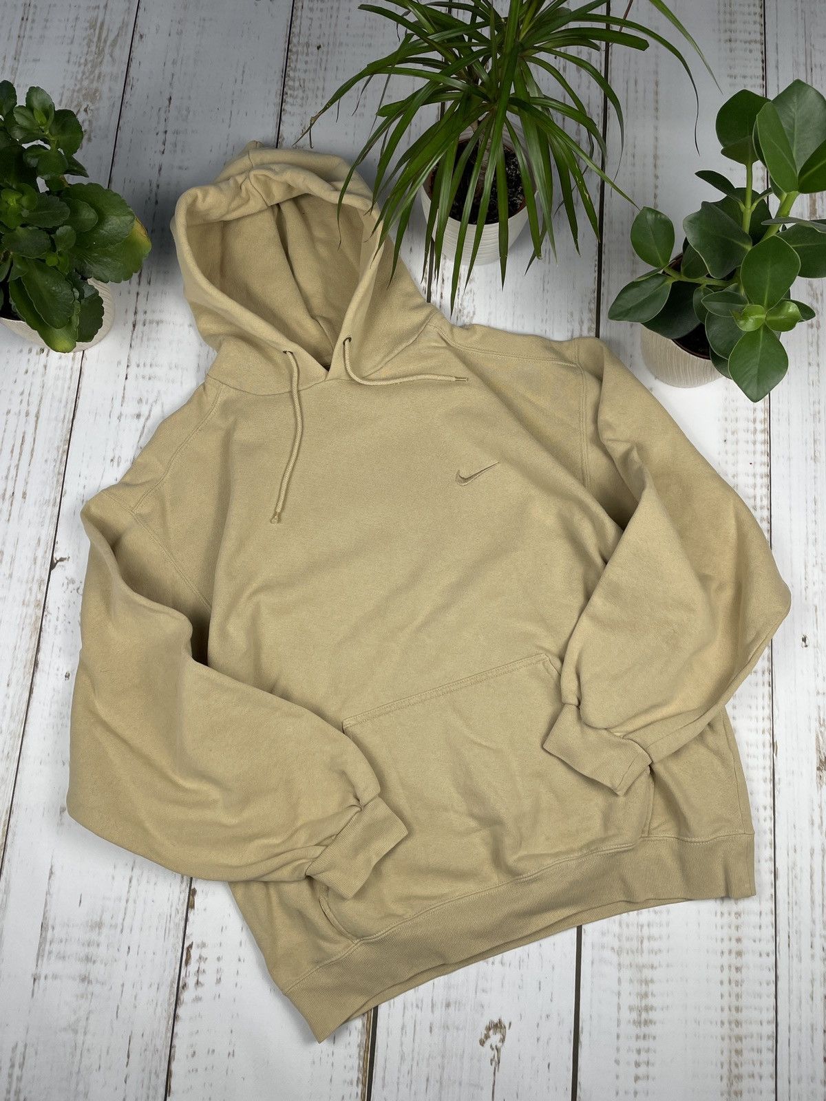 Beige nike hoodie vintage sale