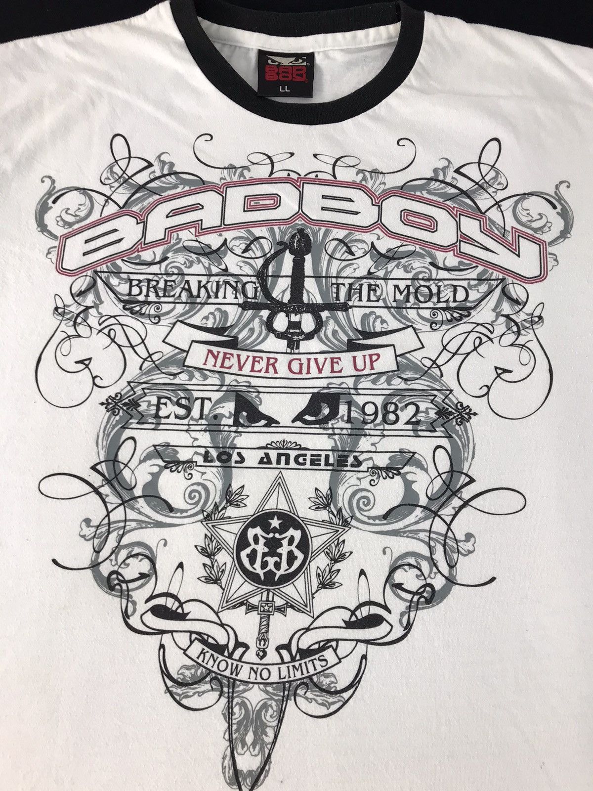 Vintage Vintage BadBoy Breaking The Mold Never Give Up Tee K2197j Size US L / EU 52-54 / 3 - 4 Thumbnail