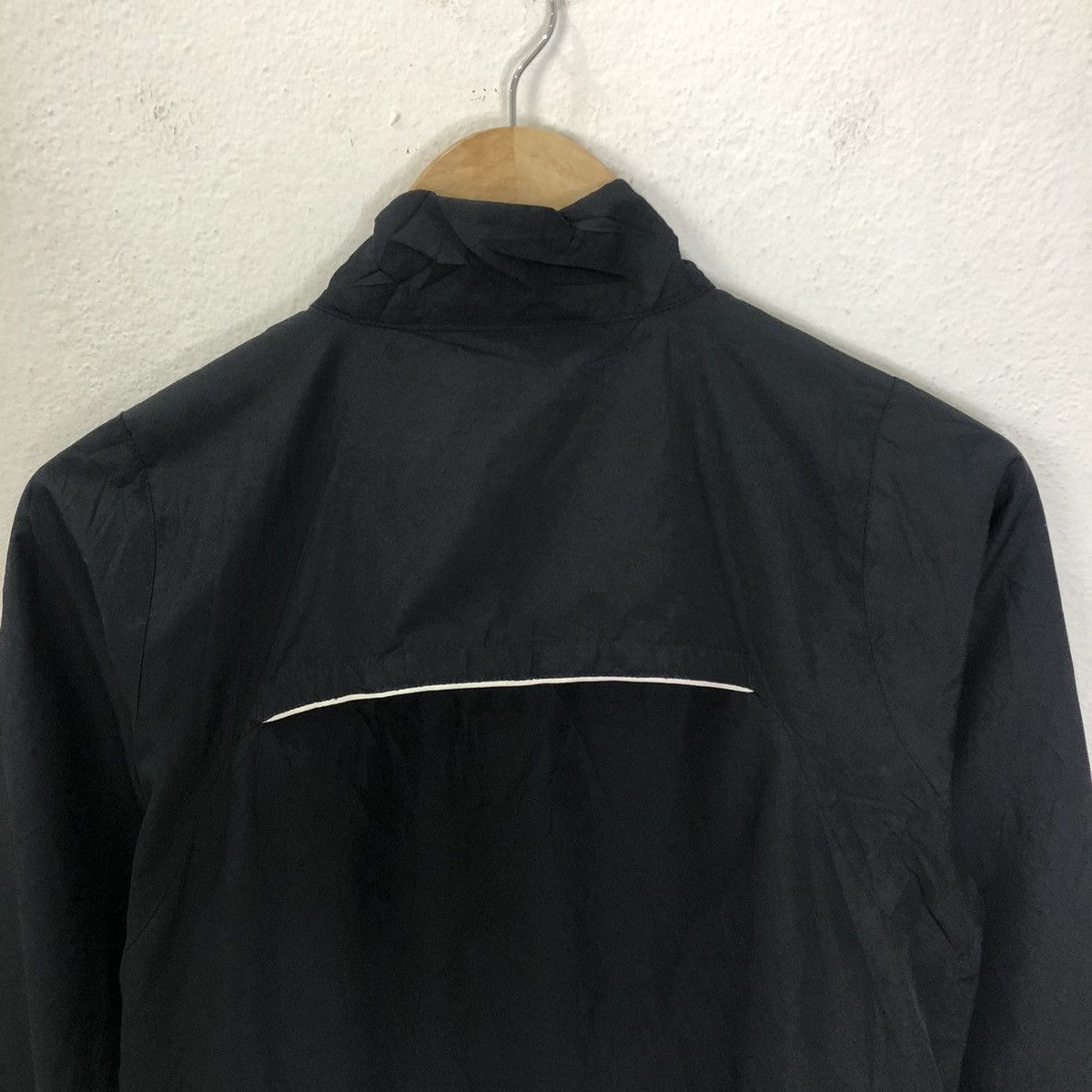 Vintage Vintage Nike Embroidery Small Logo Windbreaker Jacket Size S / US 4 / IT 40 - 6 Thumbnail