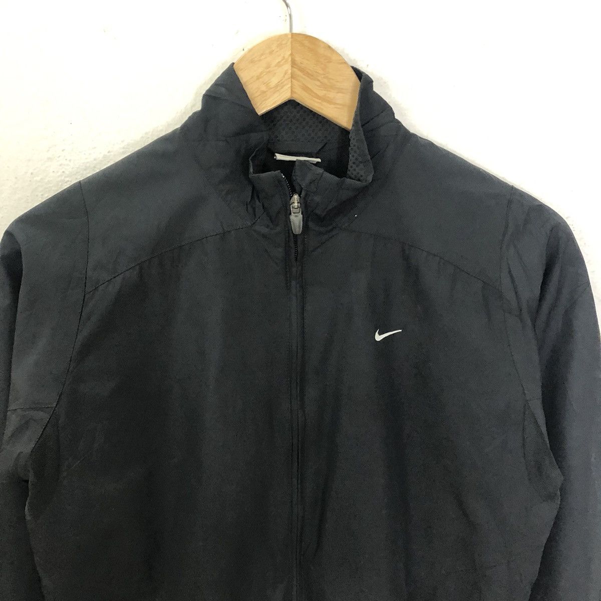 Vintage Vintage Nike Embroidery Small Logo Windbreaker Jacket Size S / US 4 / IT 40 - 2 Thumbnail