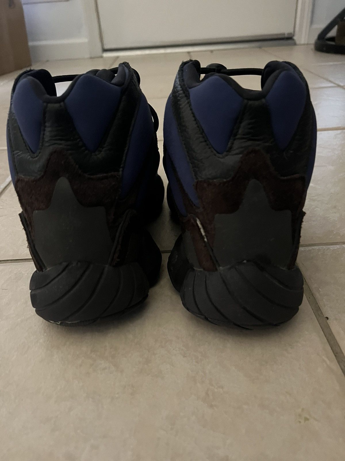 Adidas × Kanye West Yeezy 500 High Tyrian Size US 10 / EU 43 - 3 Thumbnail