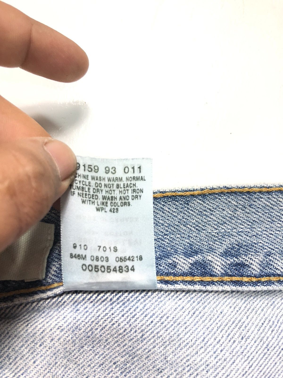 Levi's Vintage Clothing × Vintage VINTAGE LEVIS 505 REGULAR FIT BLUE WASH DENIM Size US 33 - 11 Thumbnail