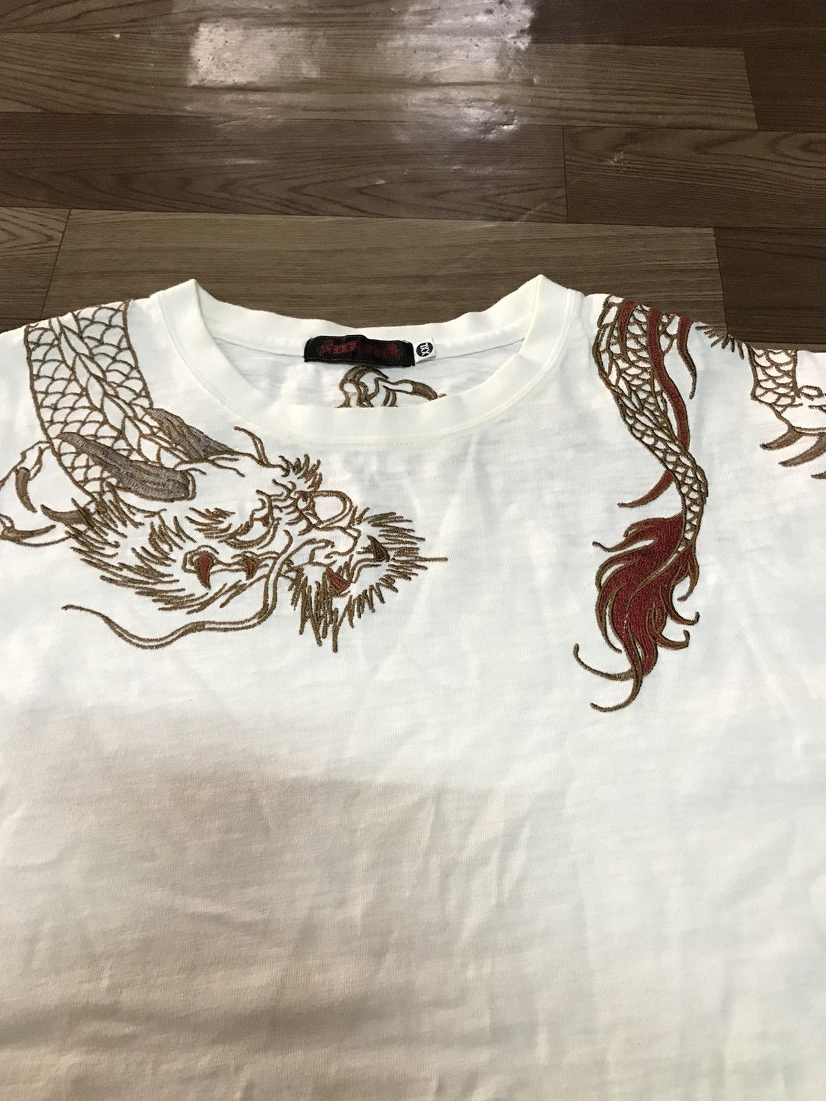 Japanese Brand × Vintage VINTAGE SUKAJAN EMBROIDERY DRAGON 🐉 & SAKURA TSHIRT Size US XL / EU 56 / 4 - 4 Thumbnail