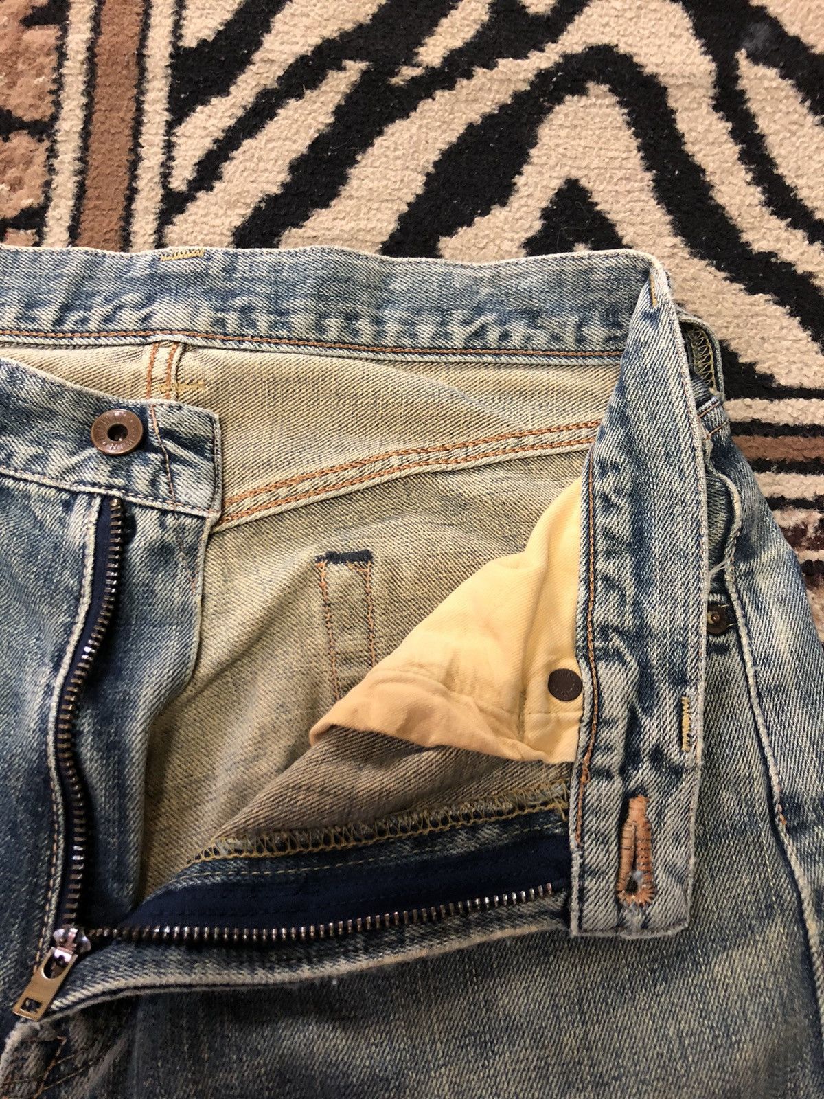 Edwin × Salvage × Vintage VINTAGE SELVEDGE EDWIN 505x DISTRESSED BLUE WASH DENIM Size US 27 - 6 Thumbnail